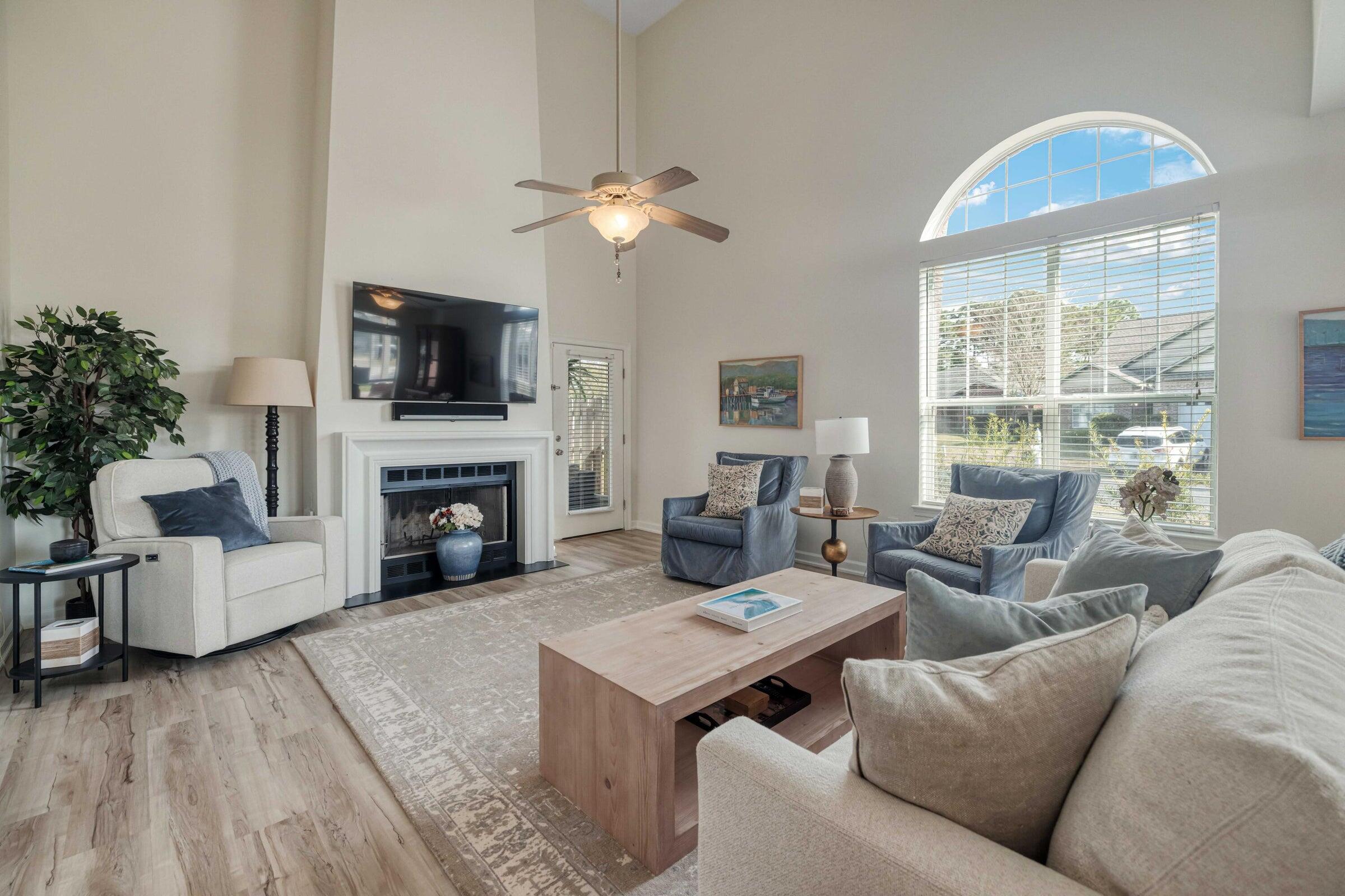 ESCADA - Residential Lease