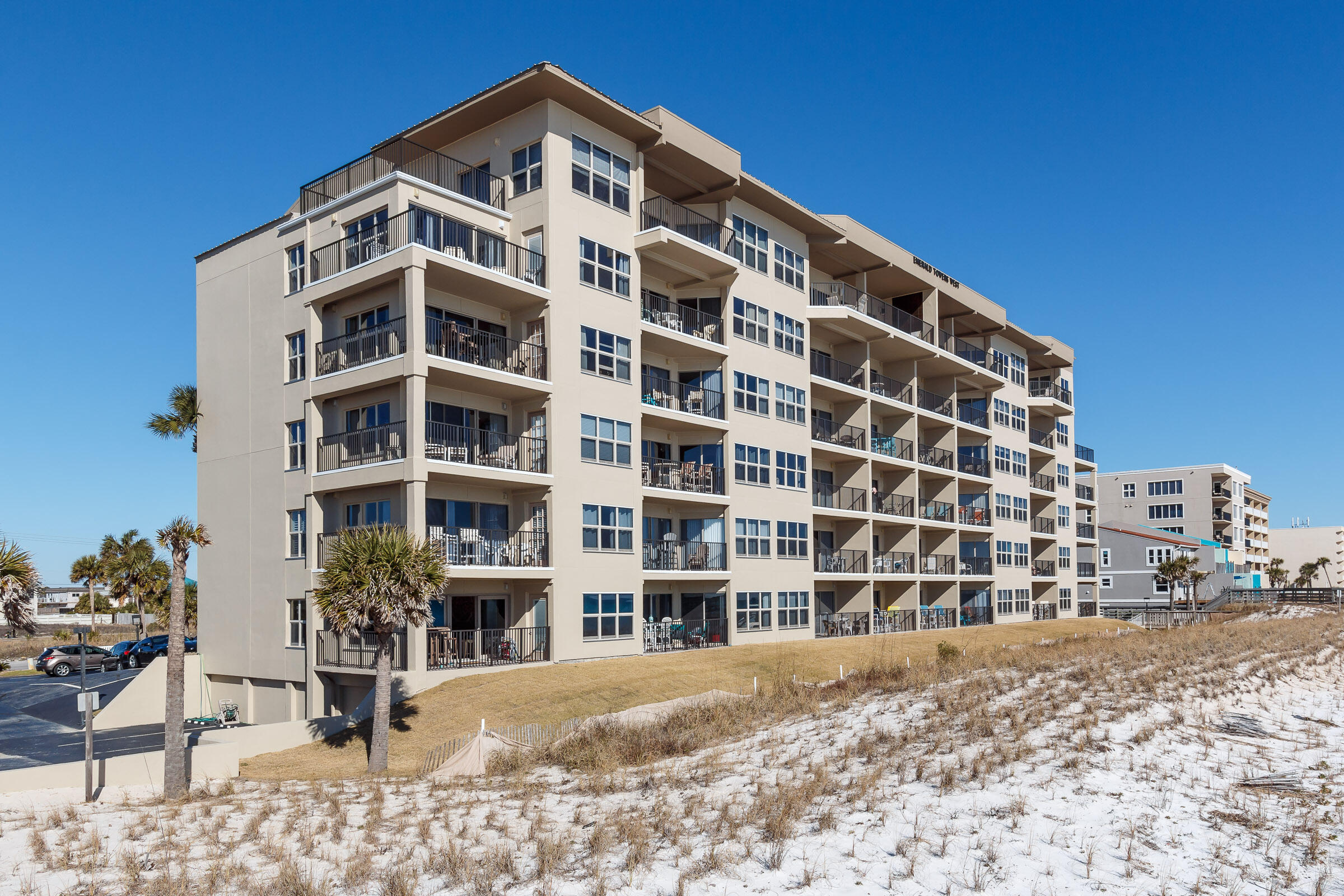 EMERALD TOWERS WEST CONDO - Residential