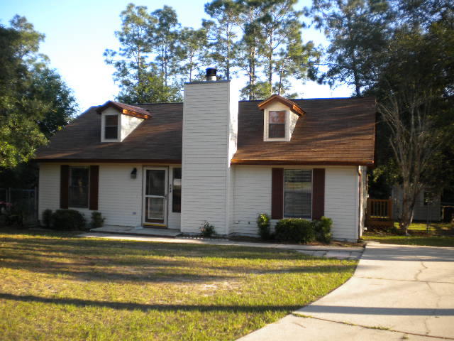 Available 05/07/2018...Cute Florida cottage in South Crestview. Easy commute to bases, beaches & shopping. Wood burning fireplace, 3 bedrooms and 2 bathrooms. Galley kitchen, dining area, and laminate flooring. Cute custom finishes in this home with large open back deck and fenced yard. Yard building with wooded privacy. No inside smoking. Pets will be allowed with a $400 non-refundable pet fee.