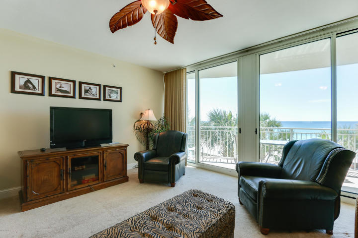 Aqua Condo - Residential