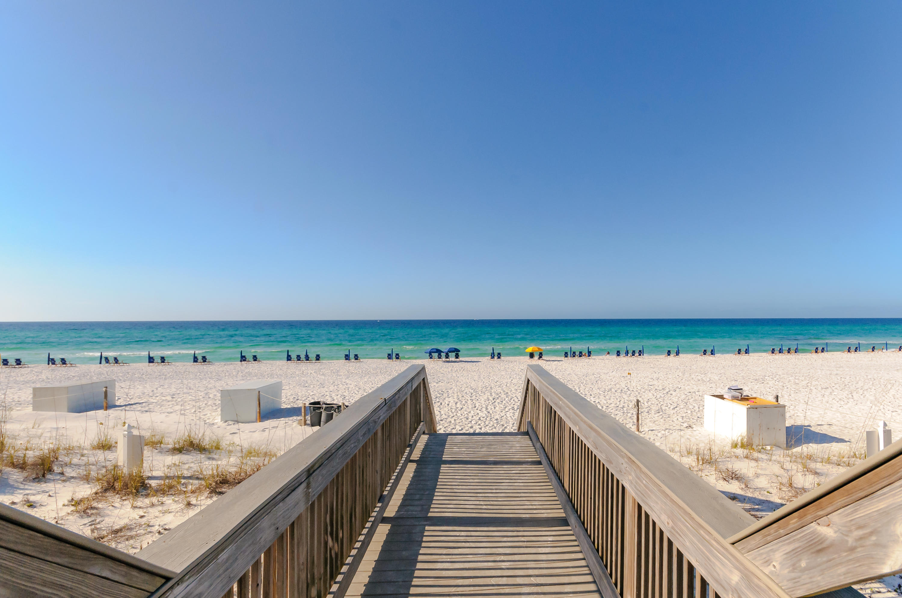 INN AT CRYSTAL BEACH (SUMMERCHASE CONDO) - Residential