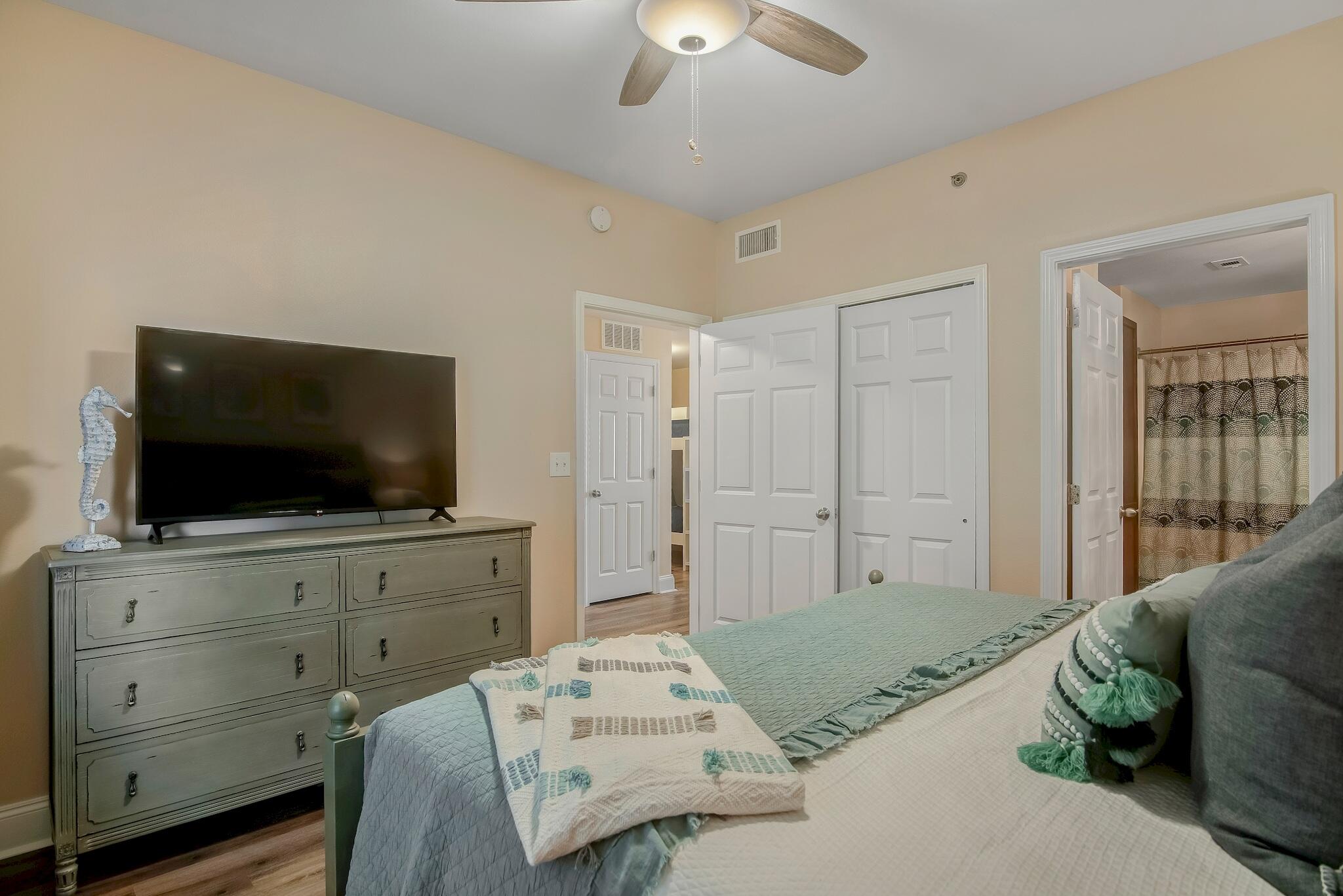 Laketown Wharf - Residential