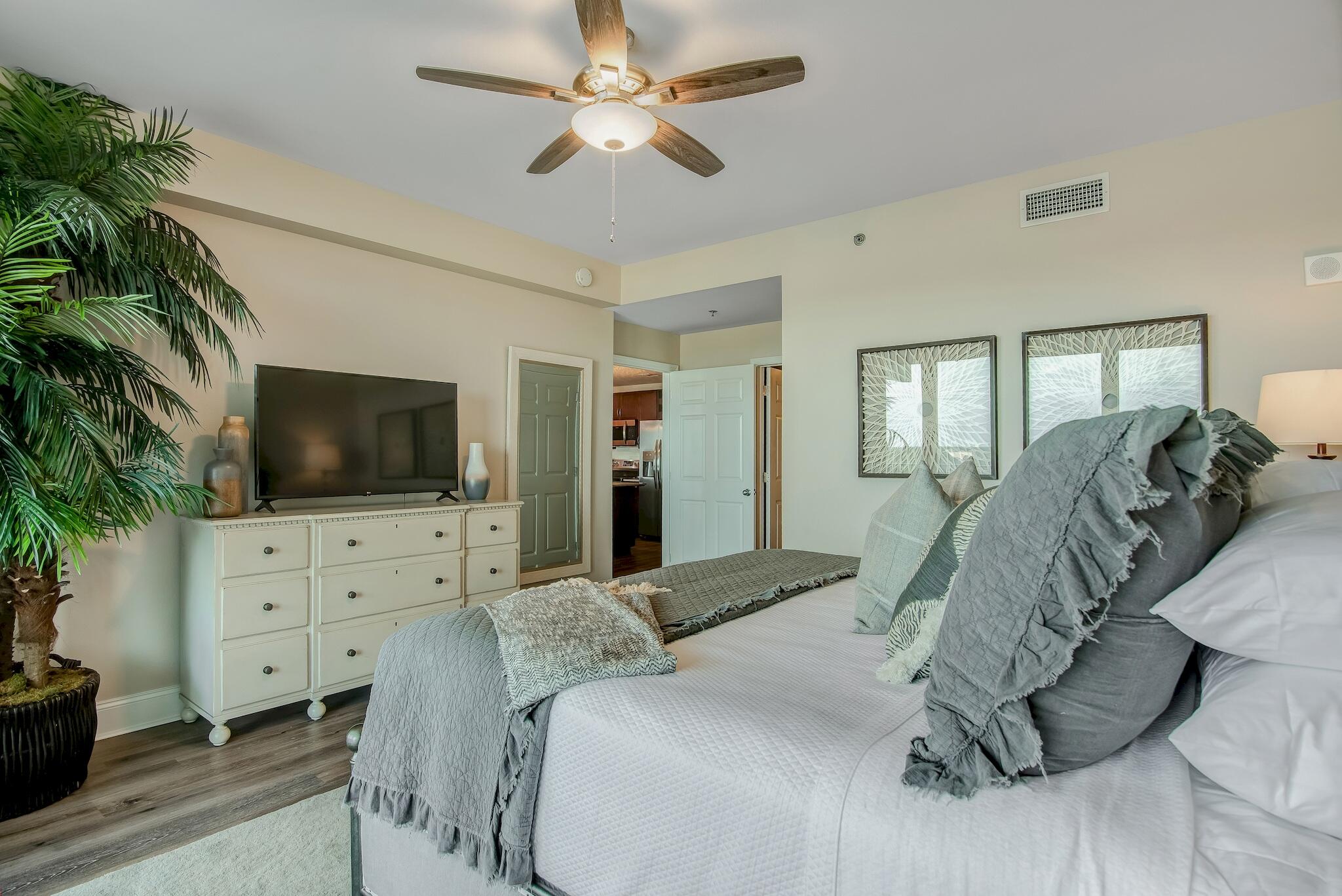 Laketown Wharf - Residential