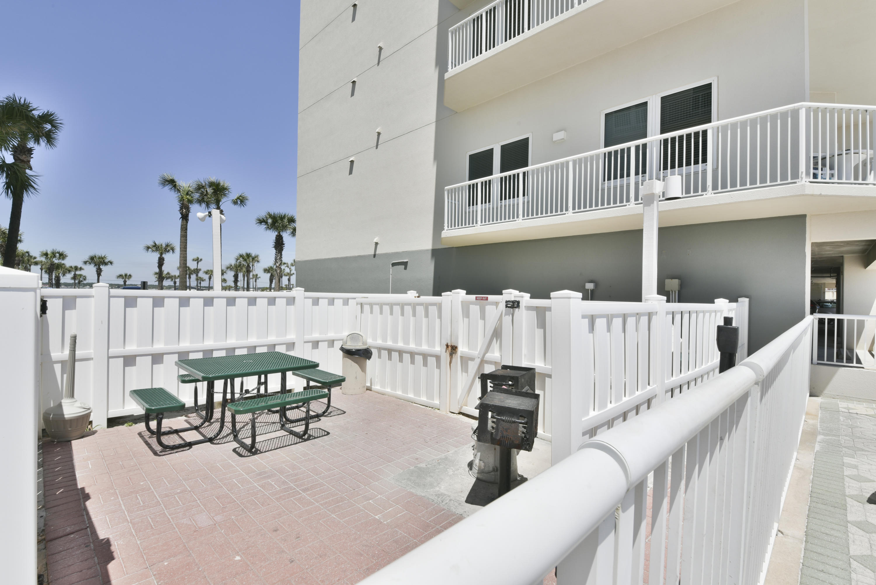SUMMERWIND CONDOS - Residential