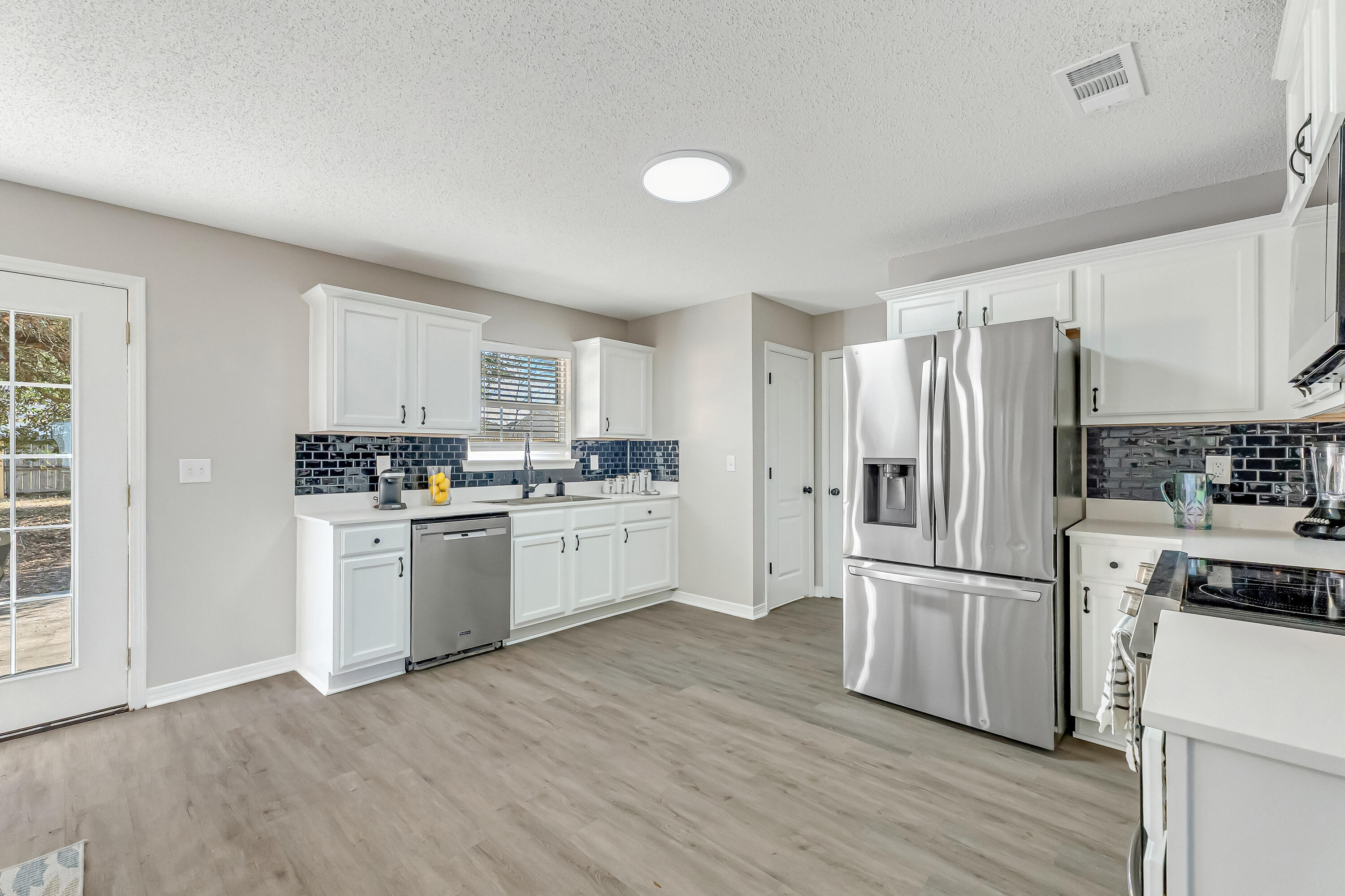 THE PINES - Residential