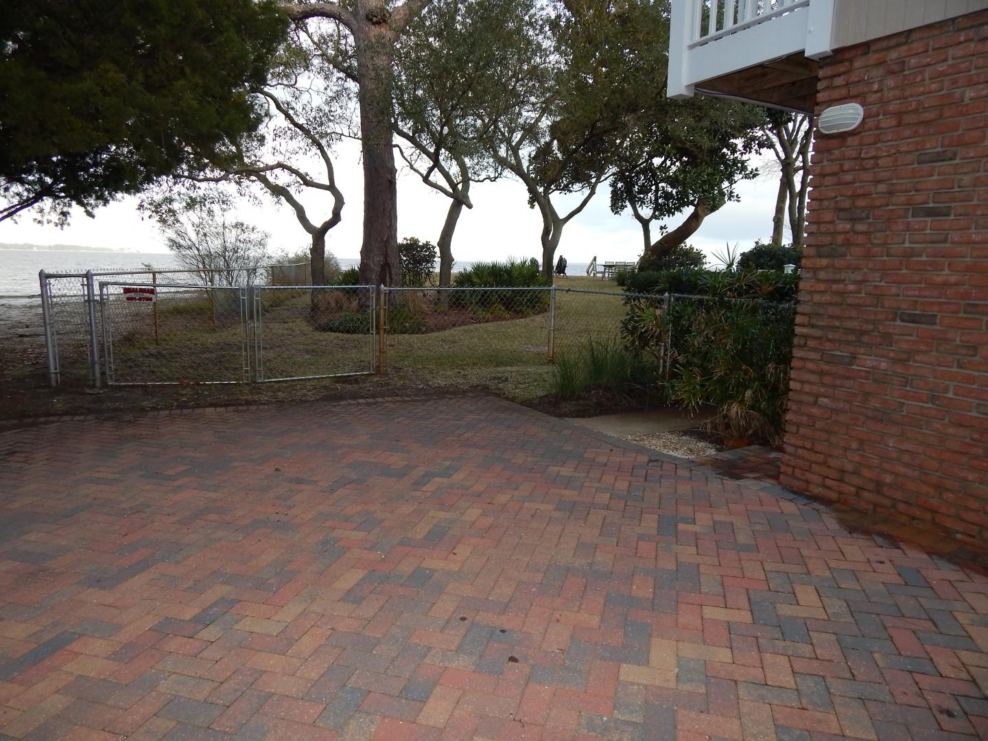 ELLIOTTS POINT 7TH ADDN - Residential