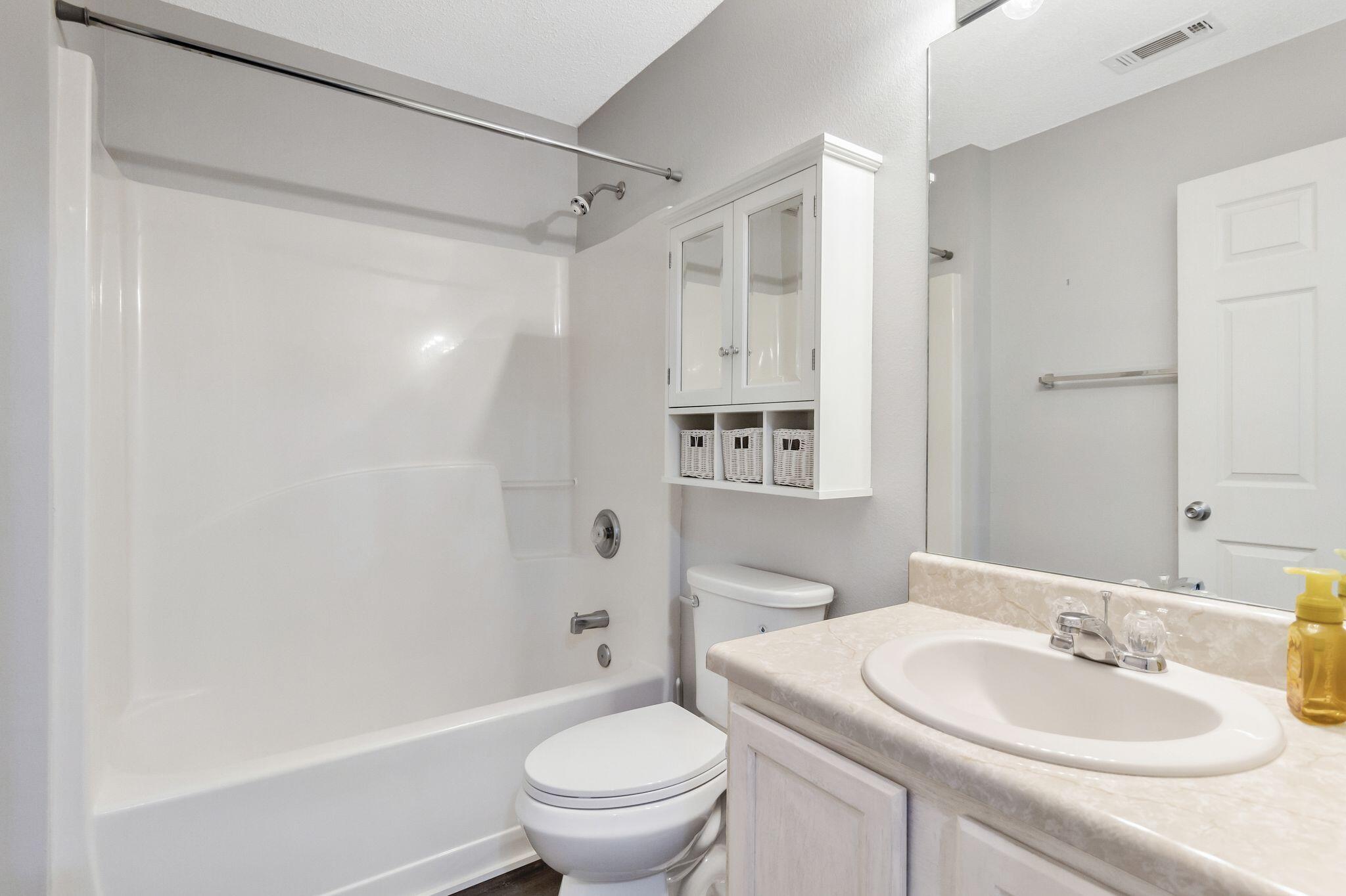 STILLWELL ESTATES - Residential Lease