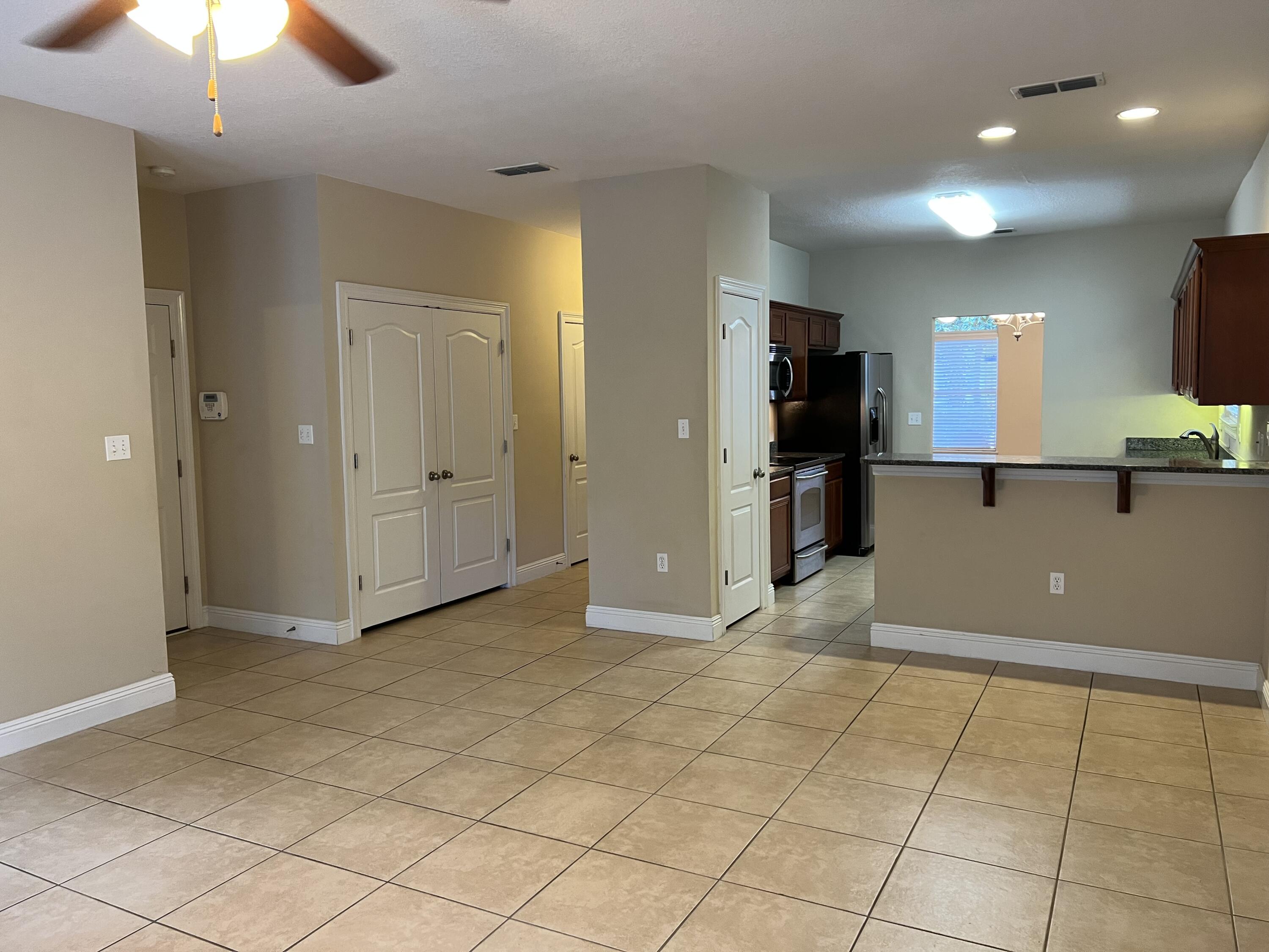EAGLE BAY - Residential Lease