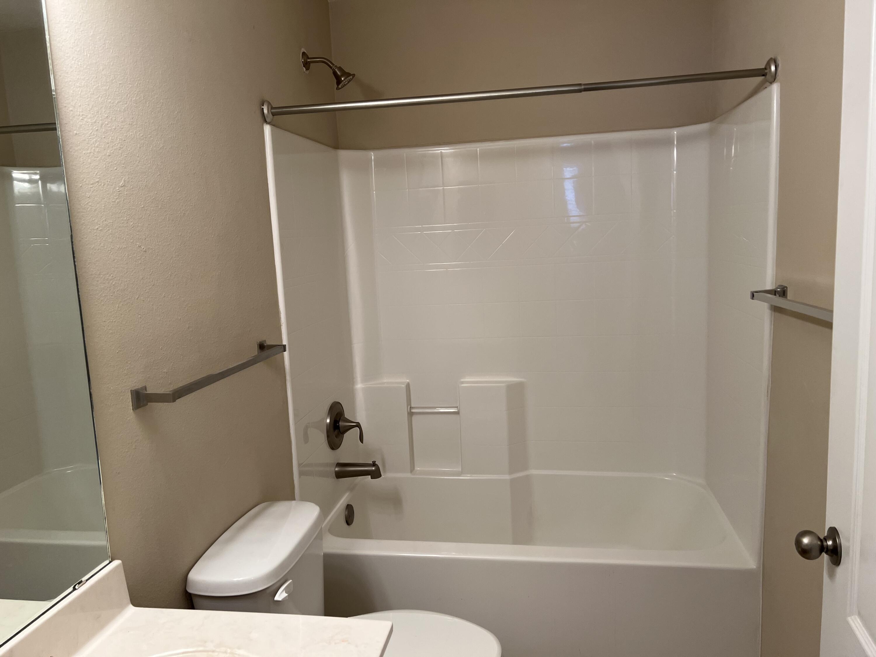 EAGLE BAY - Residential Lease