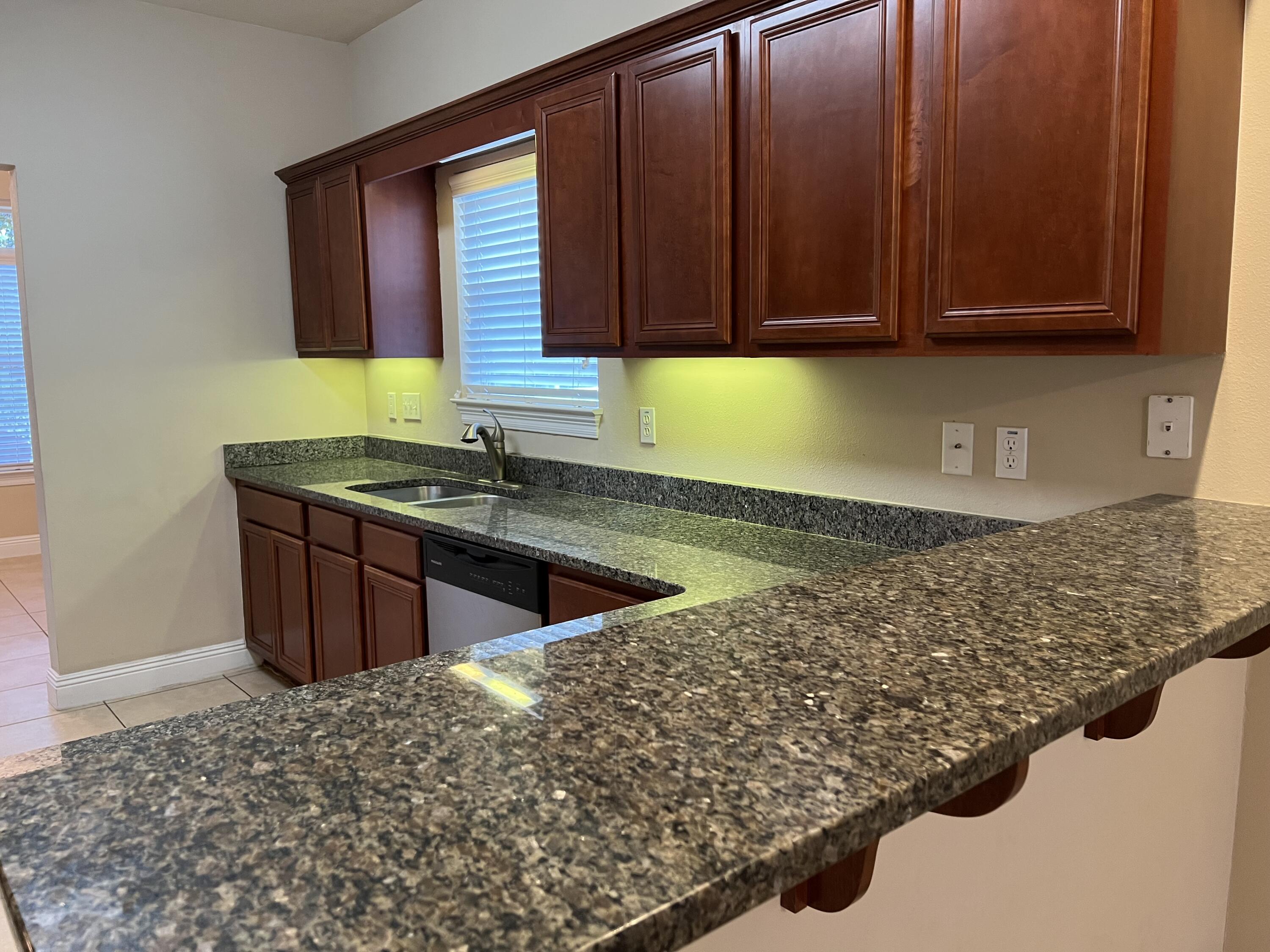 EAGLE BAY - Residential Lease