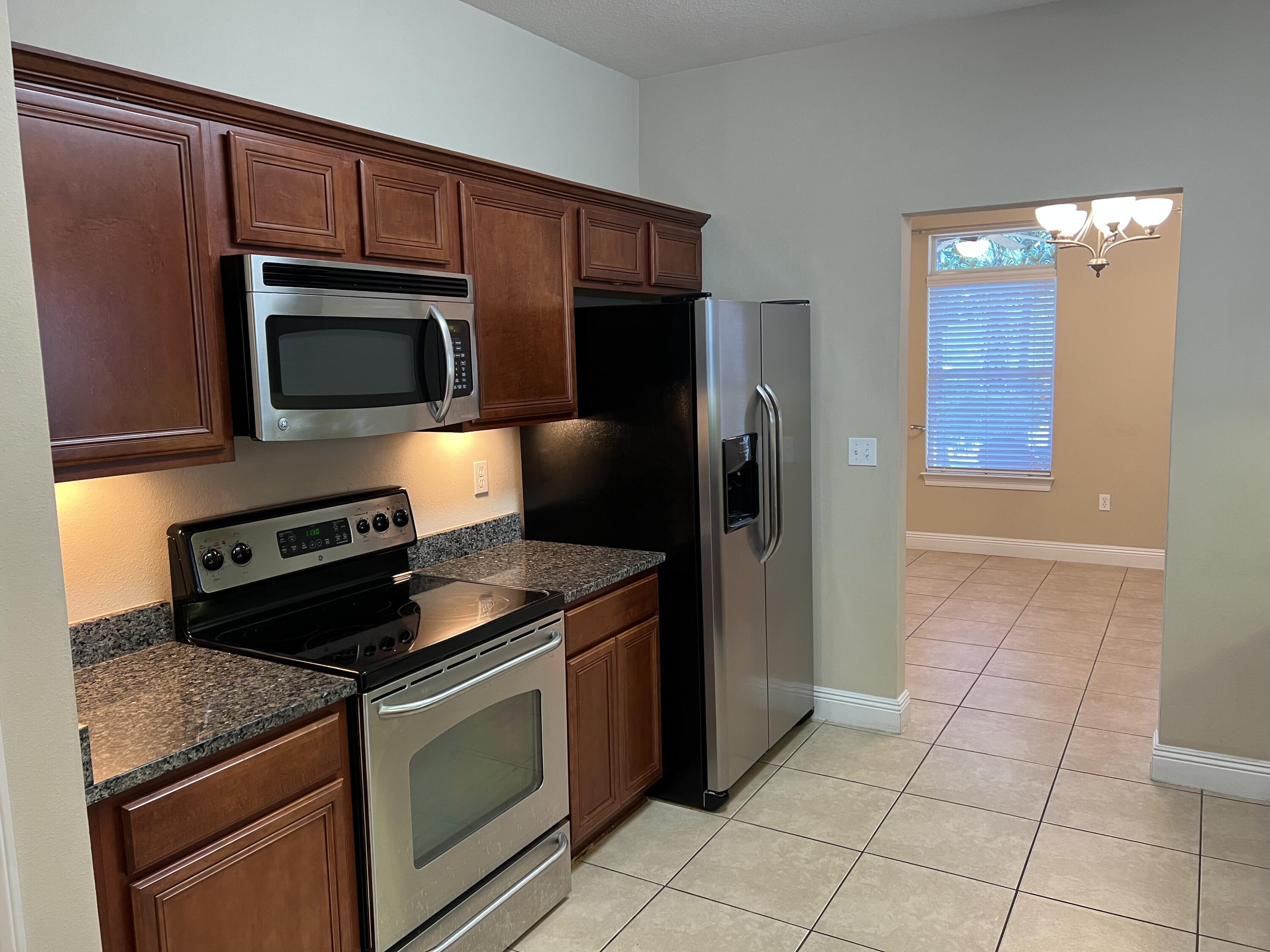 EAGLE BAY - Residential Lease