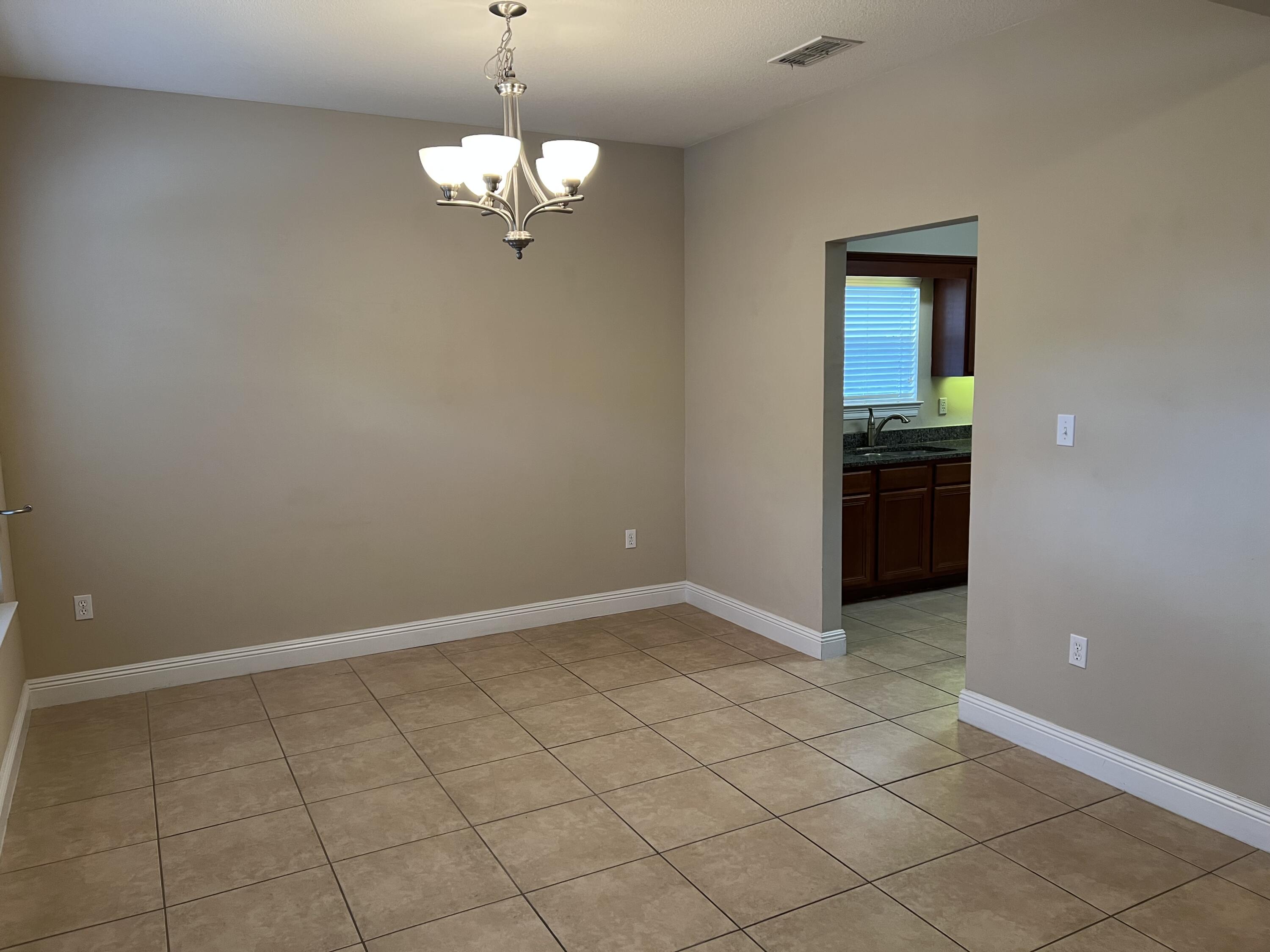 EAGLE BAY - Residential Lease