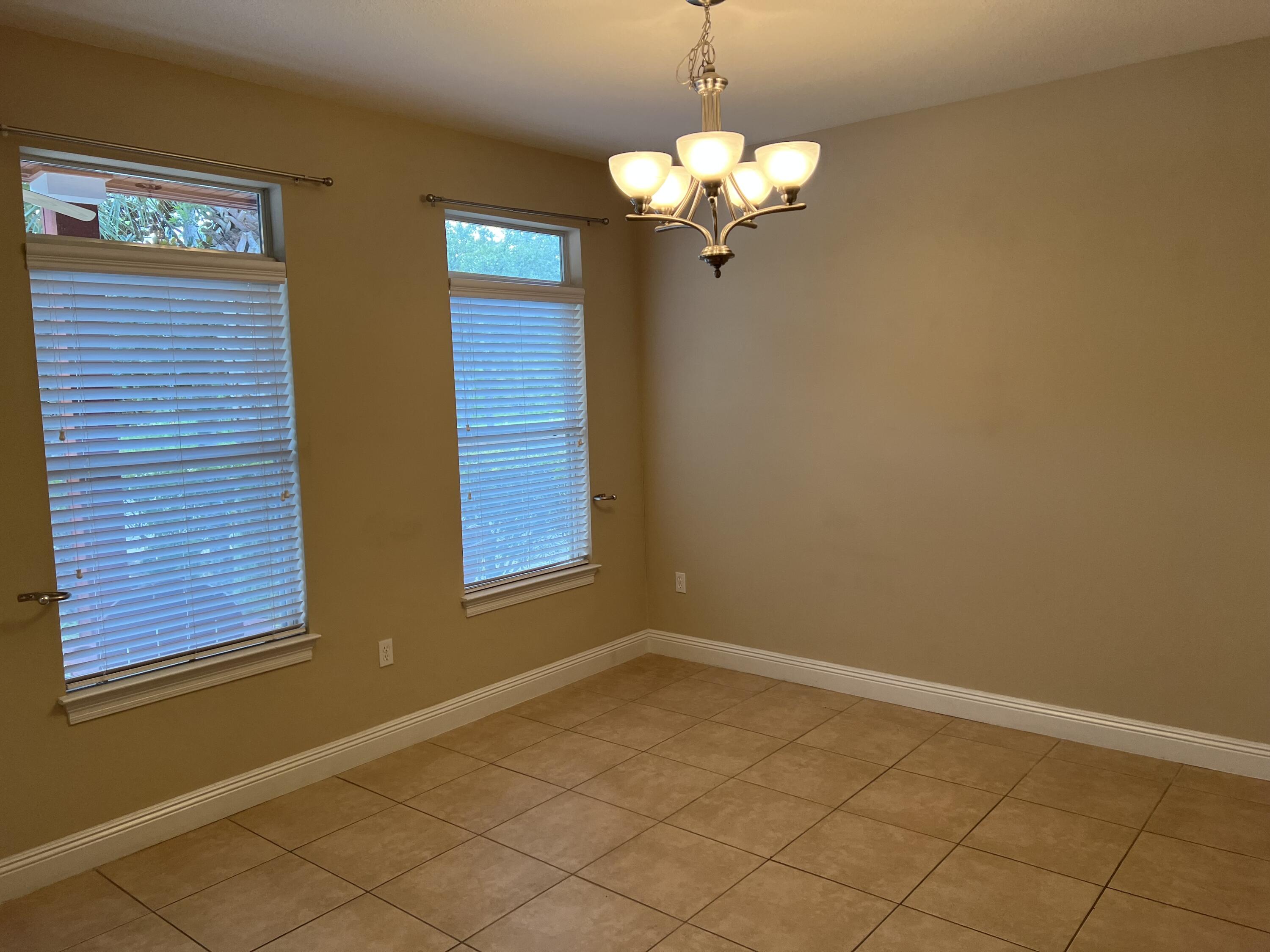 EAGLE BAY - Residential Lease