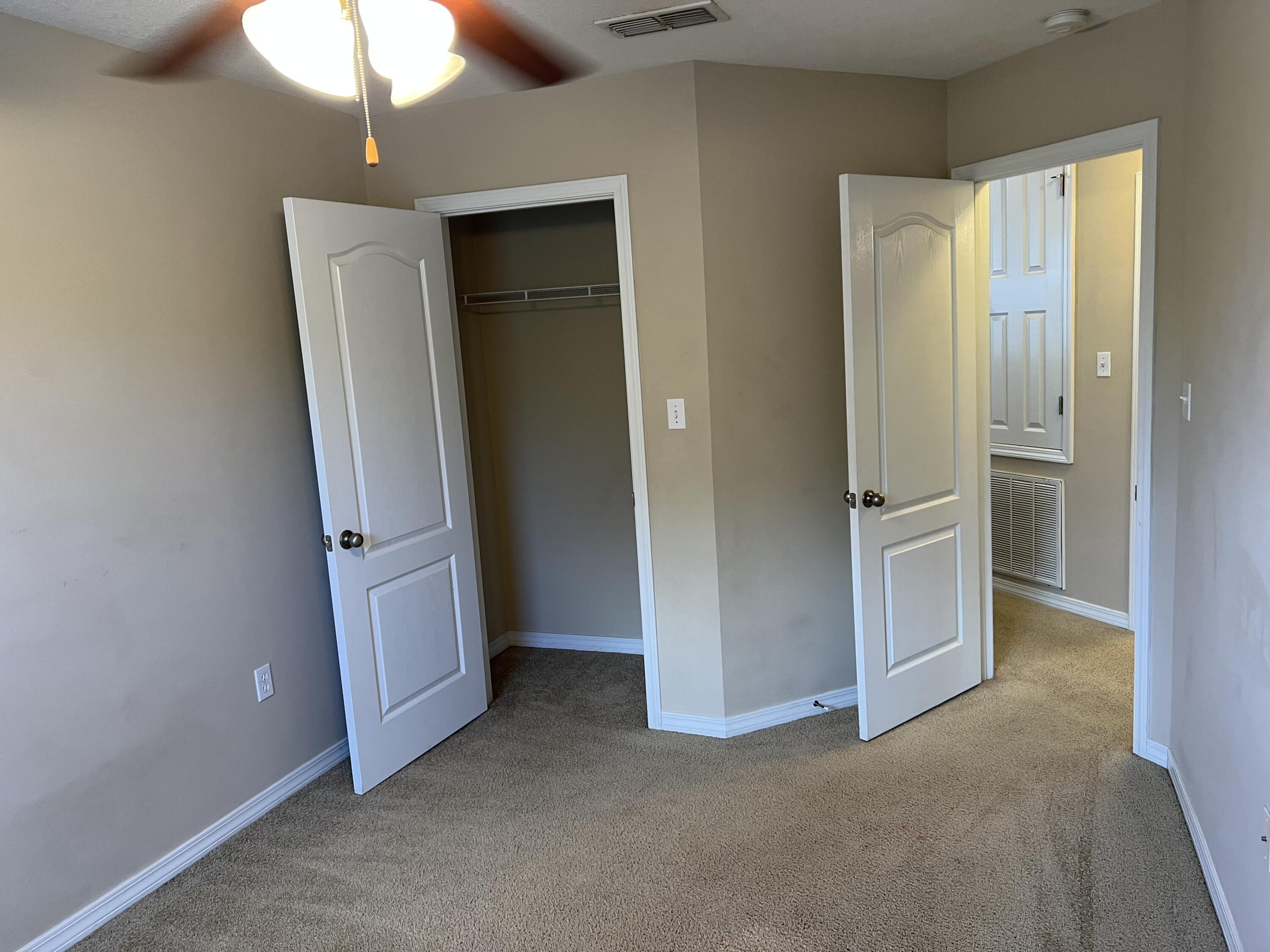 EAGLE BAY - Residential Lease