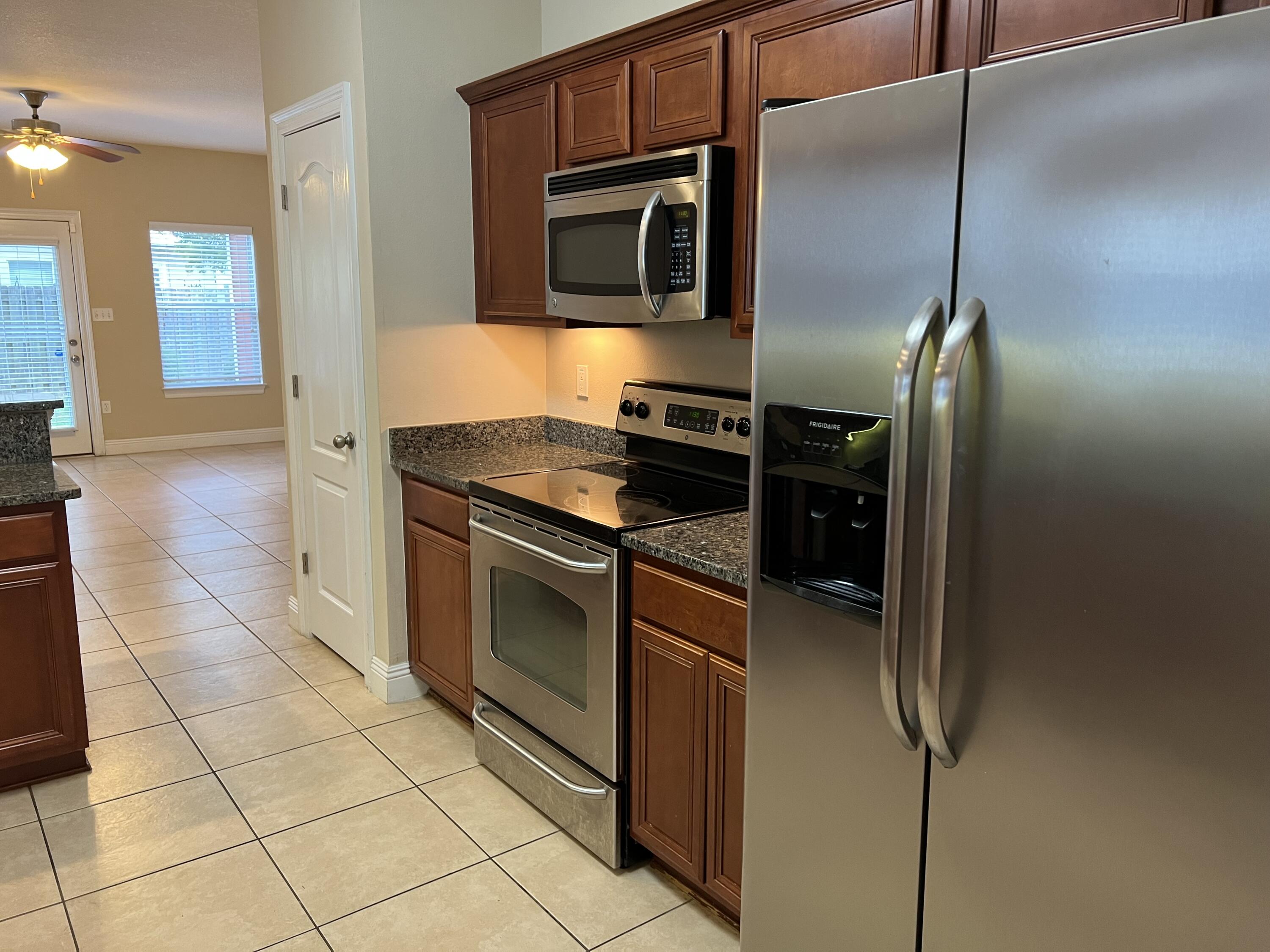 EAGLE BAY - Residential Lease