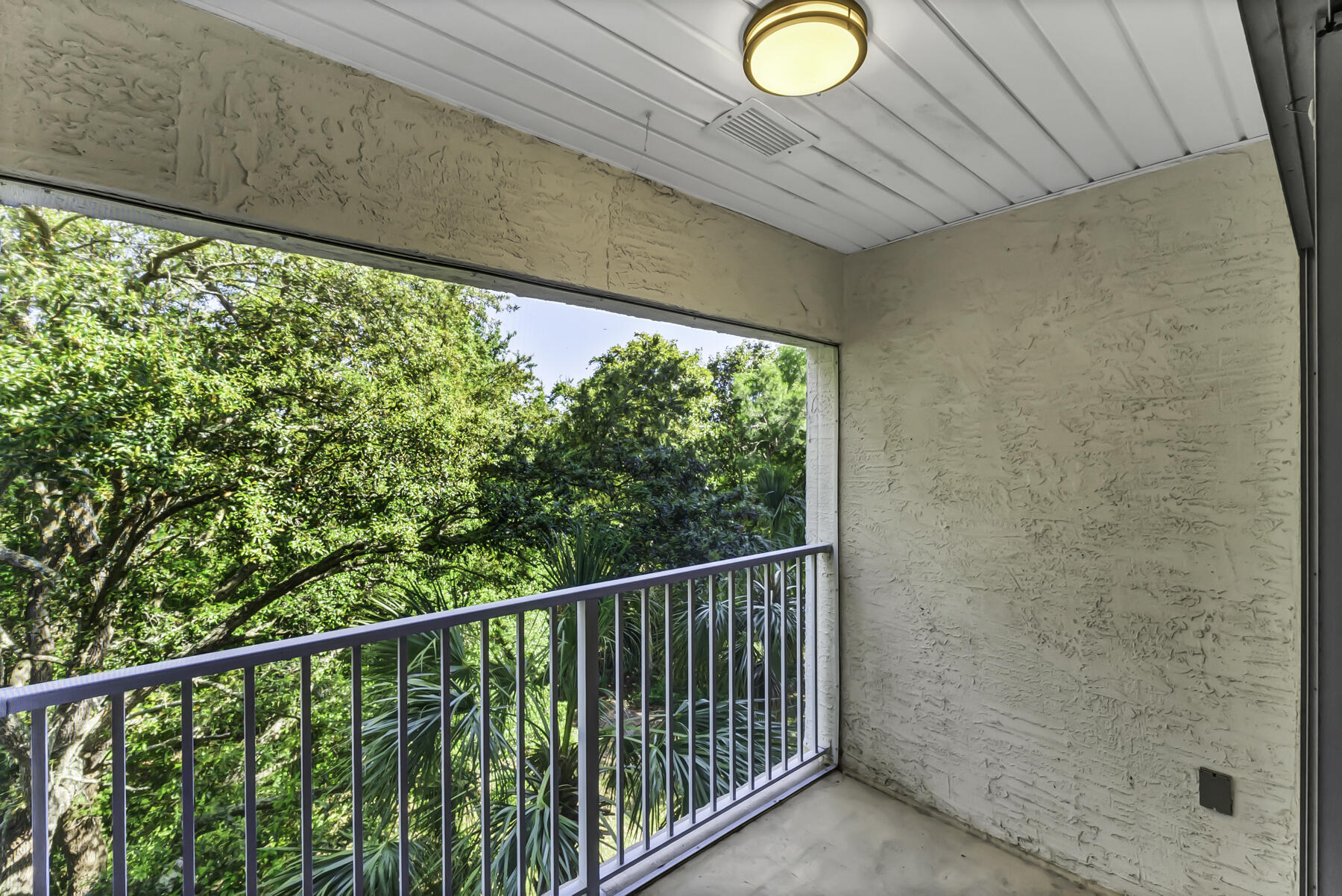 THE FLORIDA CLUB - Residential Lease