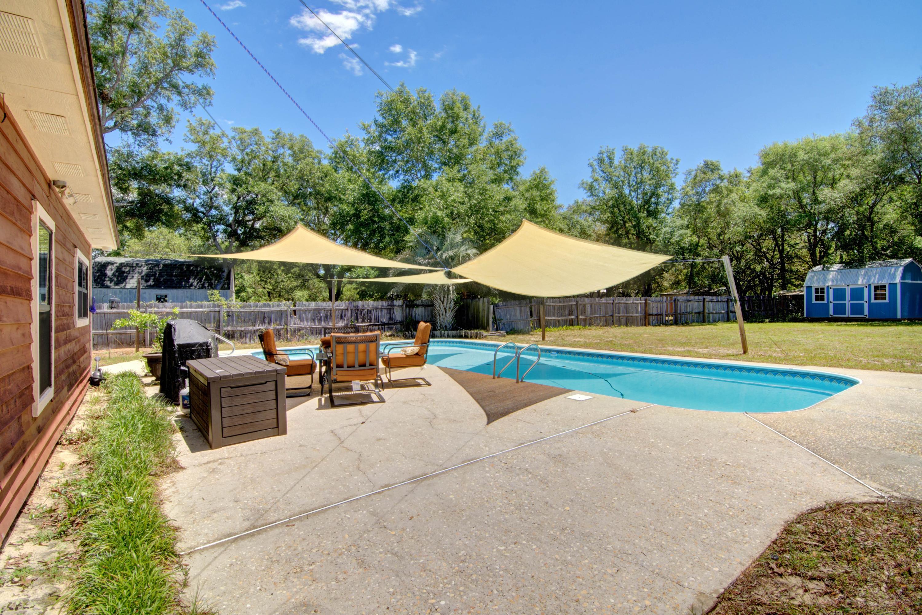 EAST BAY RIVER ESTATES 1ST ADDN - Residential