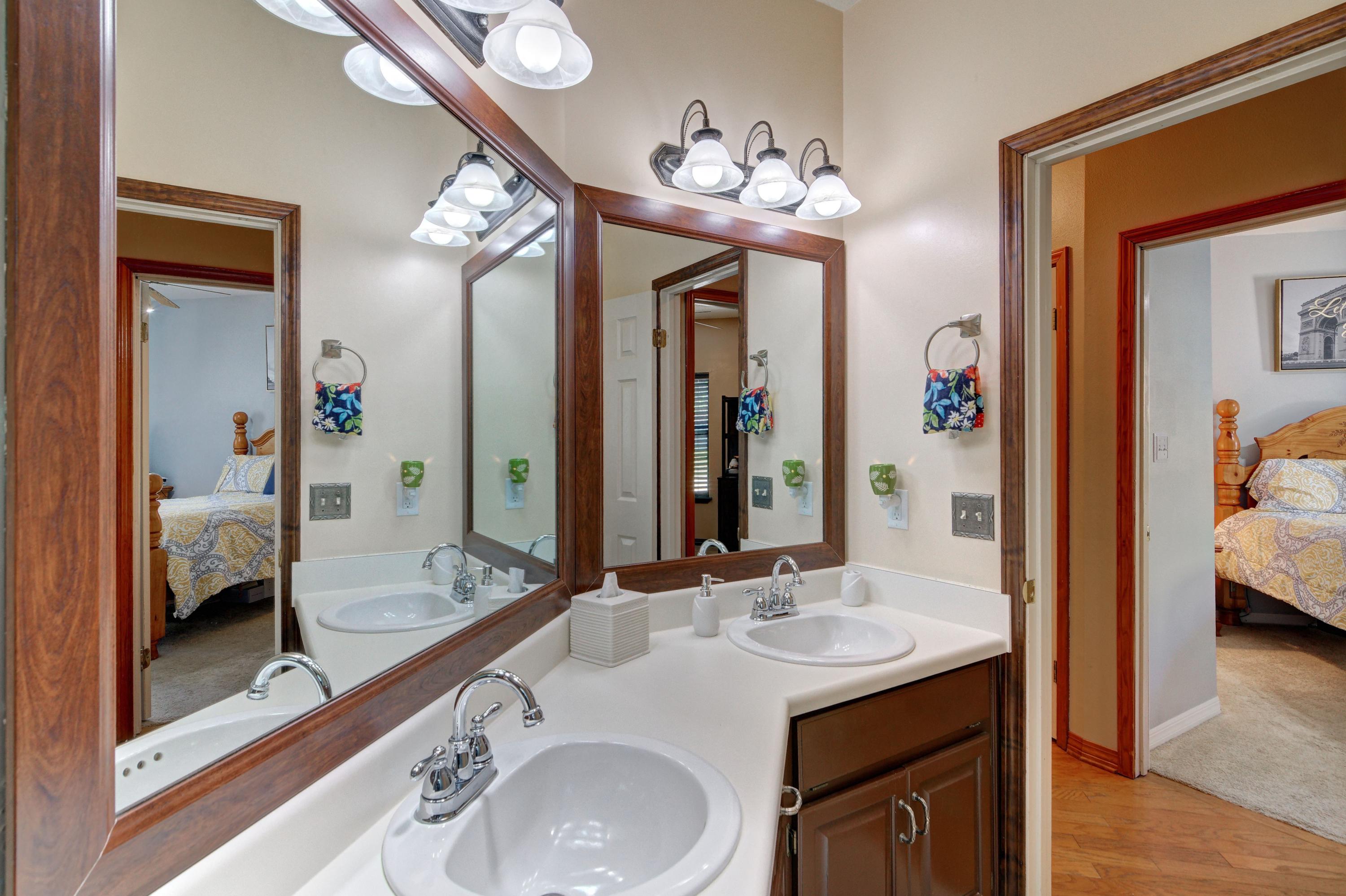 EAST BAY RIVER ESTATES 1ST ADDN - Residential