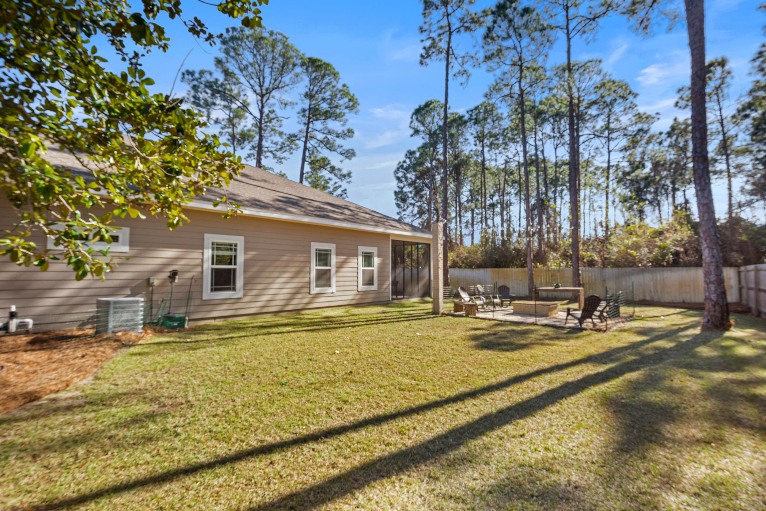 HOLIDAY SHORES ESTATES - Residential
