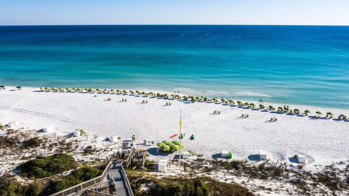HIDDEN DUNES GRAND VILLAS - Residential
