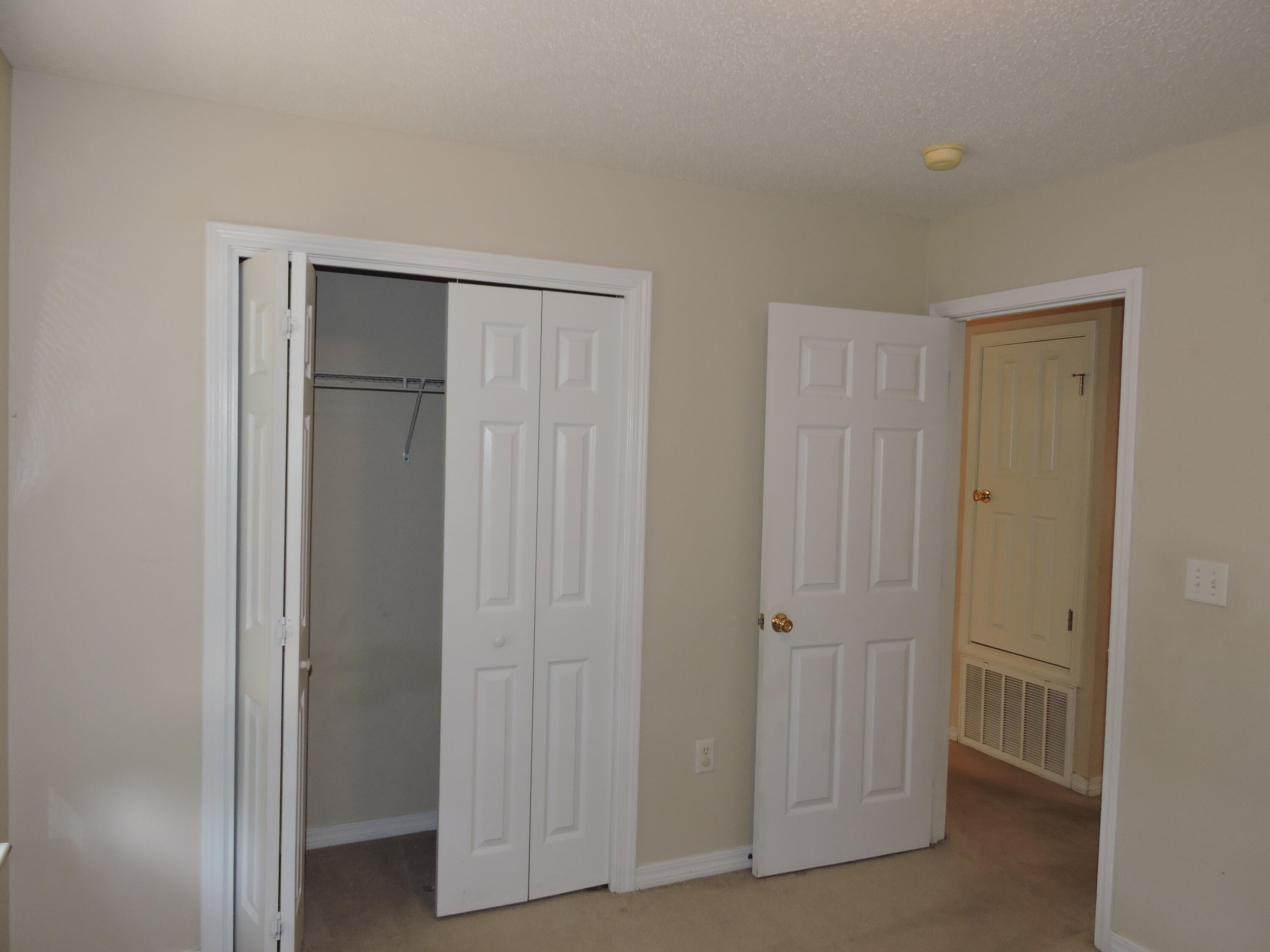 AUBURN ACRES - Residential Lease