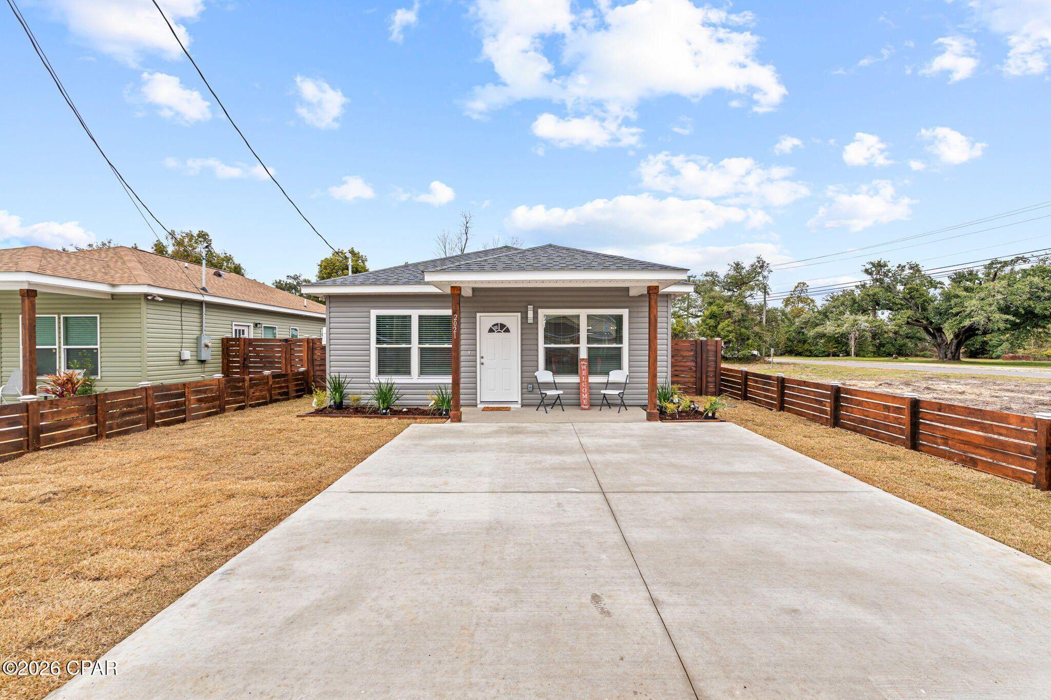 NO RECORDED SUBDIVISION - Residential