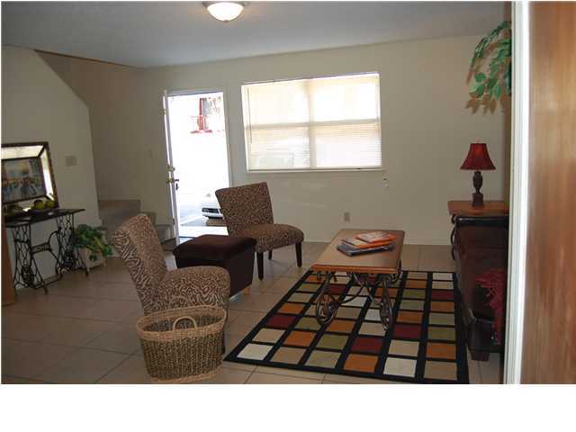 OAK TREE MANOR - Residential Lease
