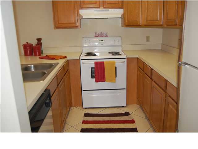 OAK TREE MANOR - Residential Lease