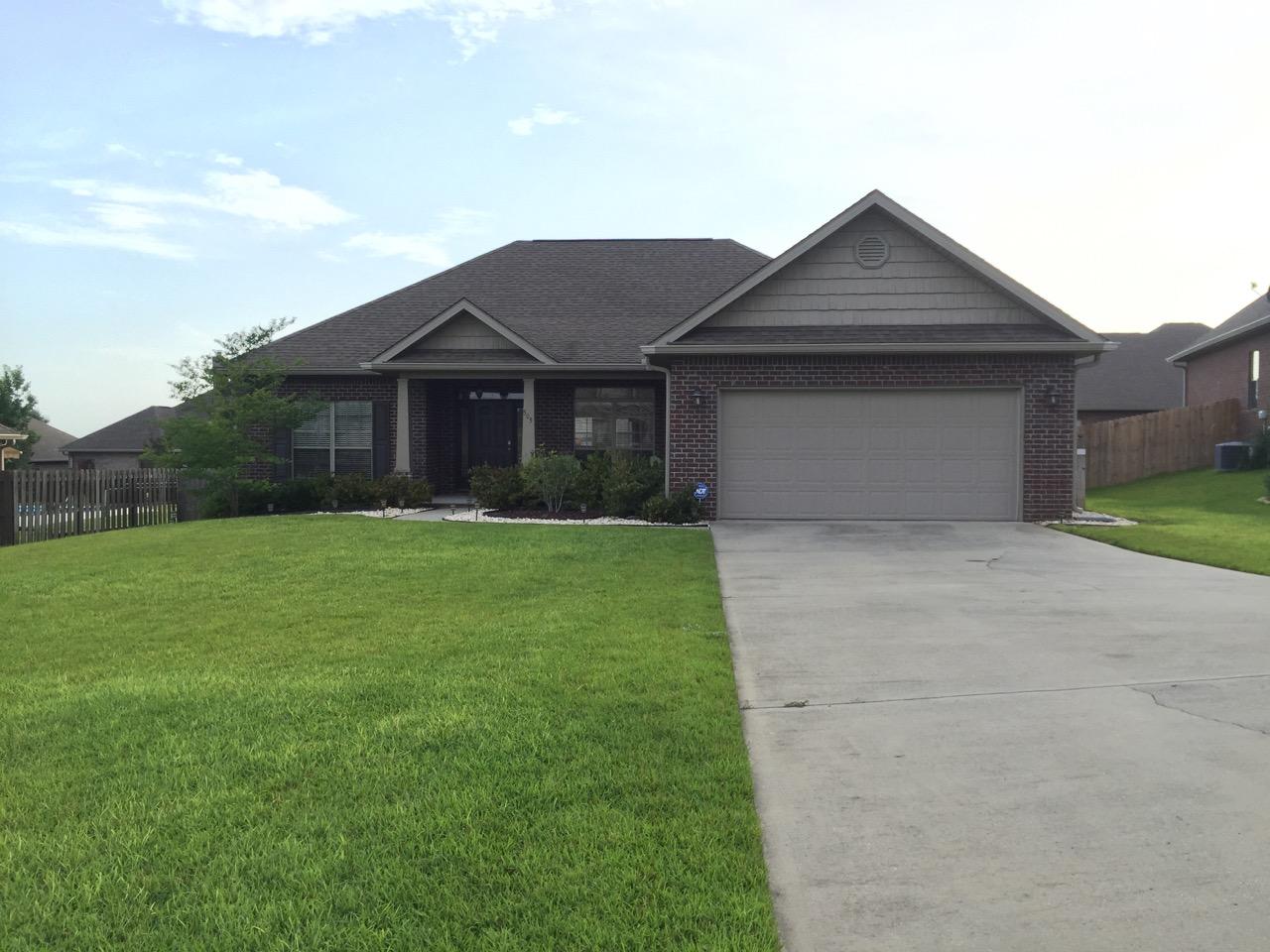 ROLLING RIDGE ESTATES - Residential Lease