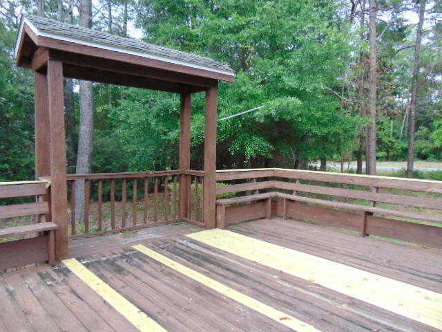 ROCKY BAYOU ESTATES 11A - Residential Lease