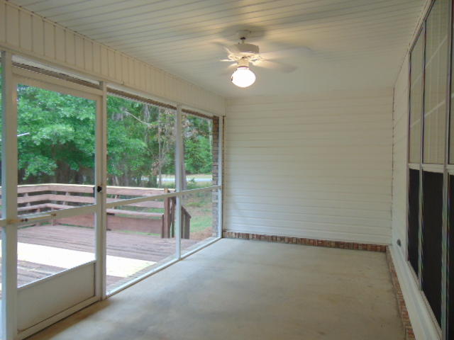 ROCKY BAYOU ESTATES 11A - Residential Lease