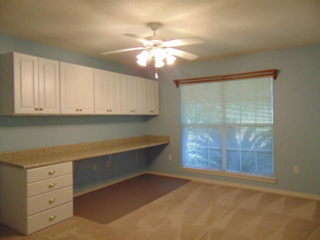 ROCKY BAYOU ESTATES 11A - Residential Lease