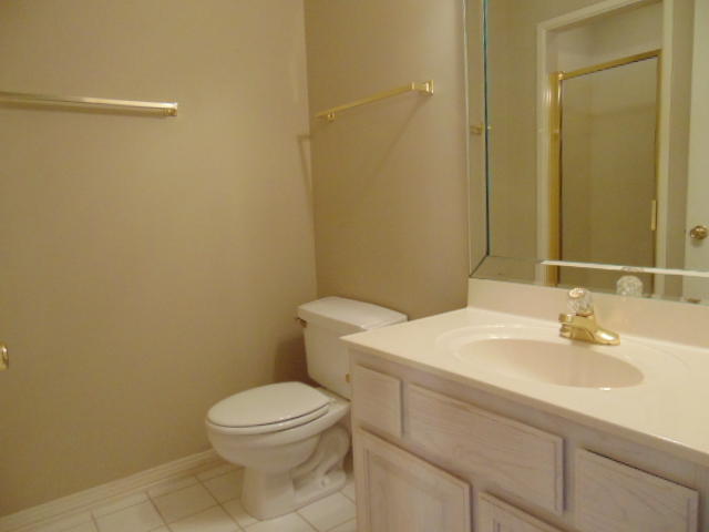 ROCKY BAYOU ESTATES 11A - Residential Lease