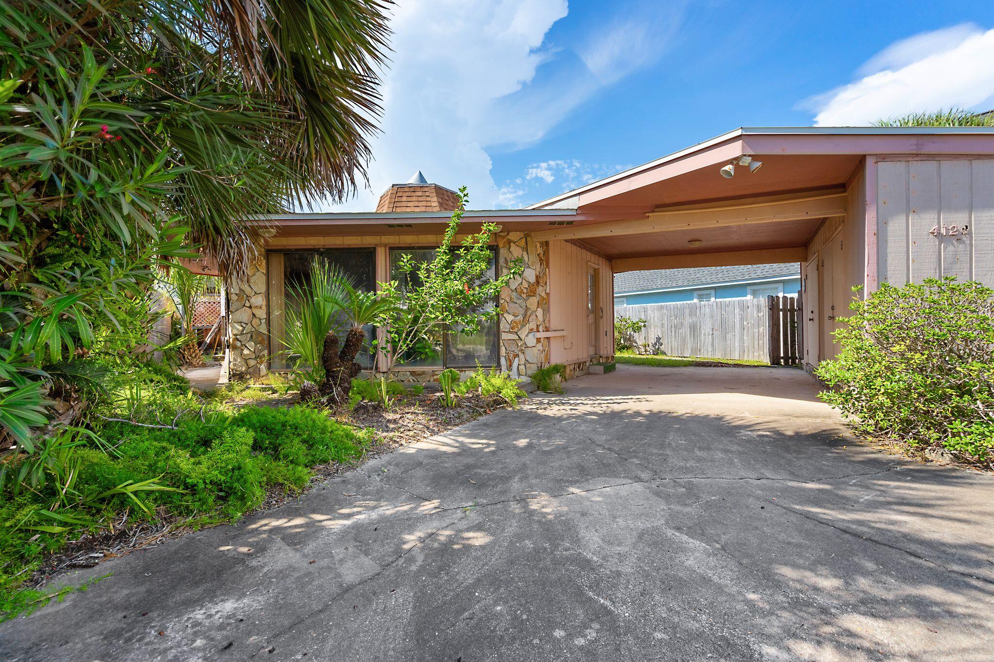 CRESCENT BEACH UNIT 1 - Residential