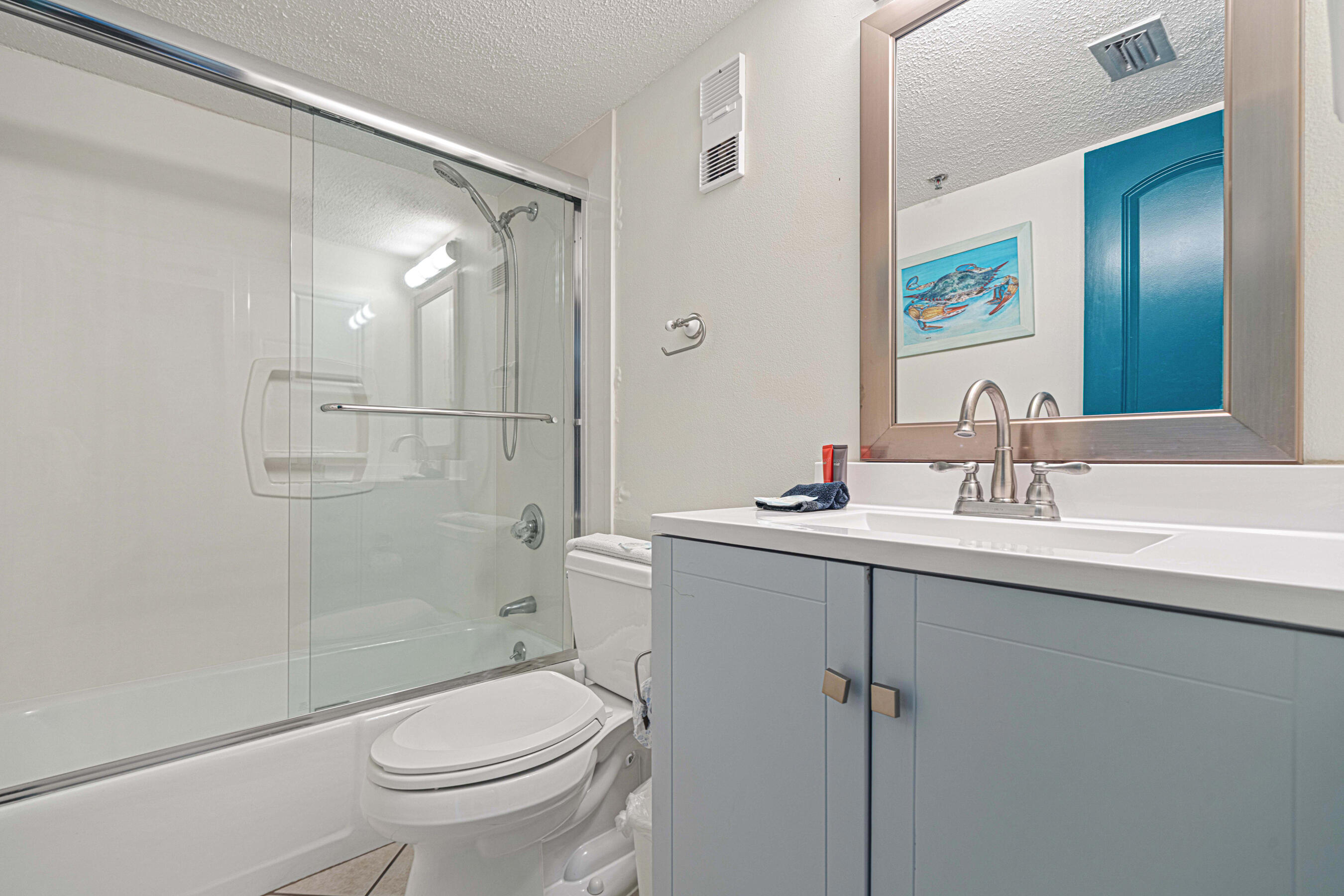 ISLANDER CONDO - Residential
