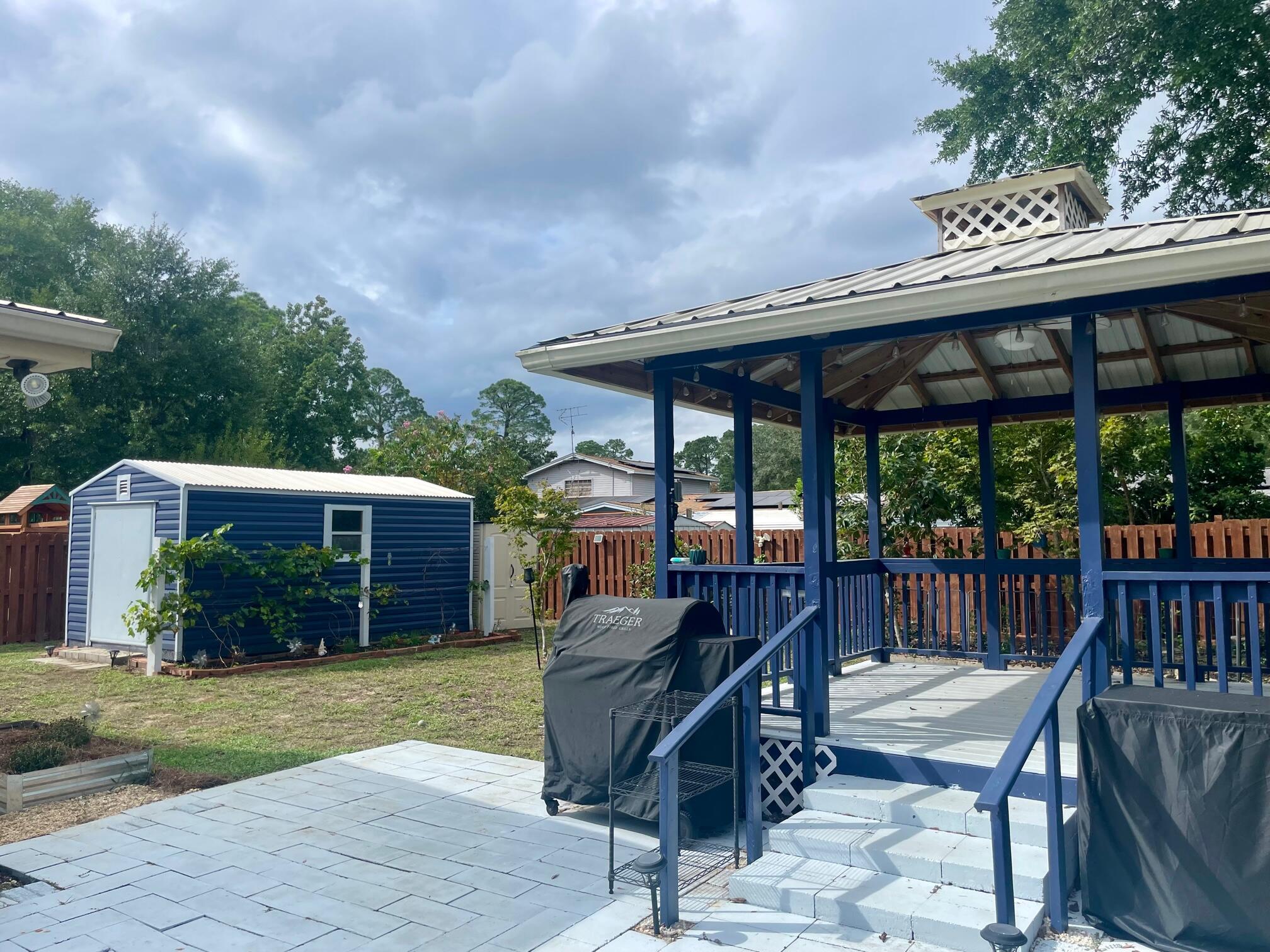 PALMETTO ESTATES UNREC - Residential Lease