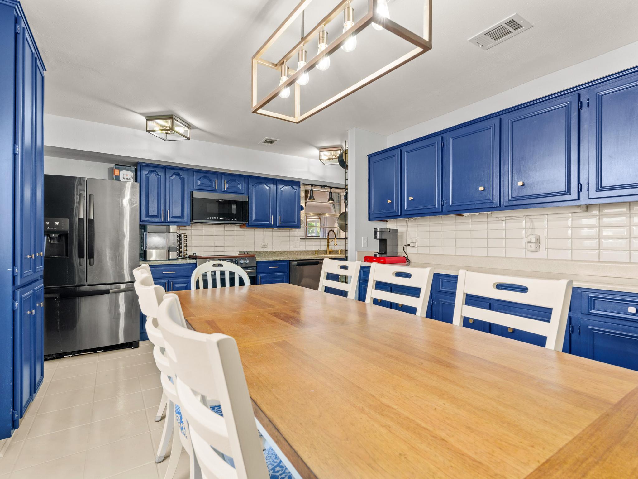 PALMETTO ESTATES UNREC - Residential Lease
