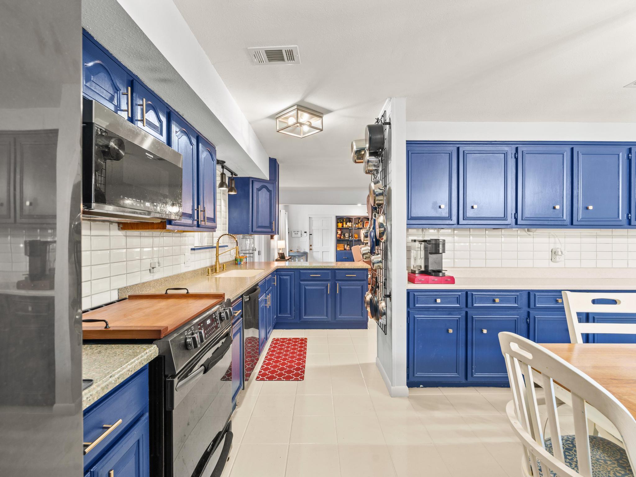PALMETTO ESTATES UNREC - Residential Lease