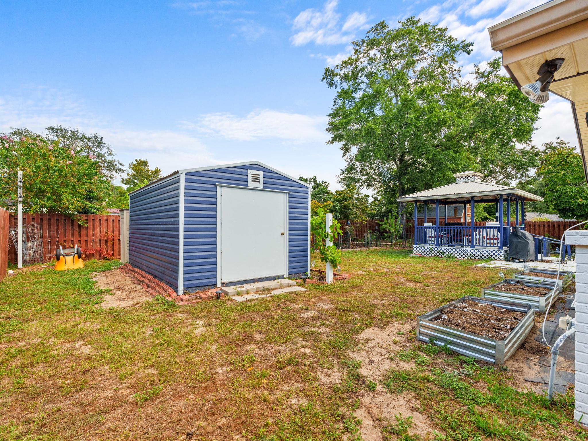 PALMETTO ESTATES UNREC - Residential Lease
