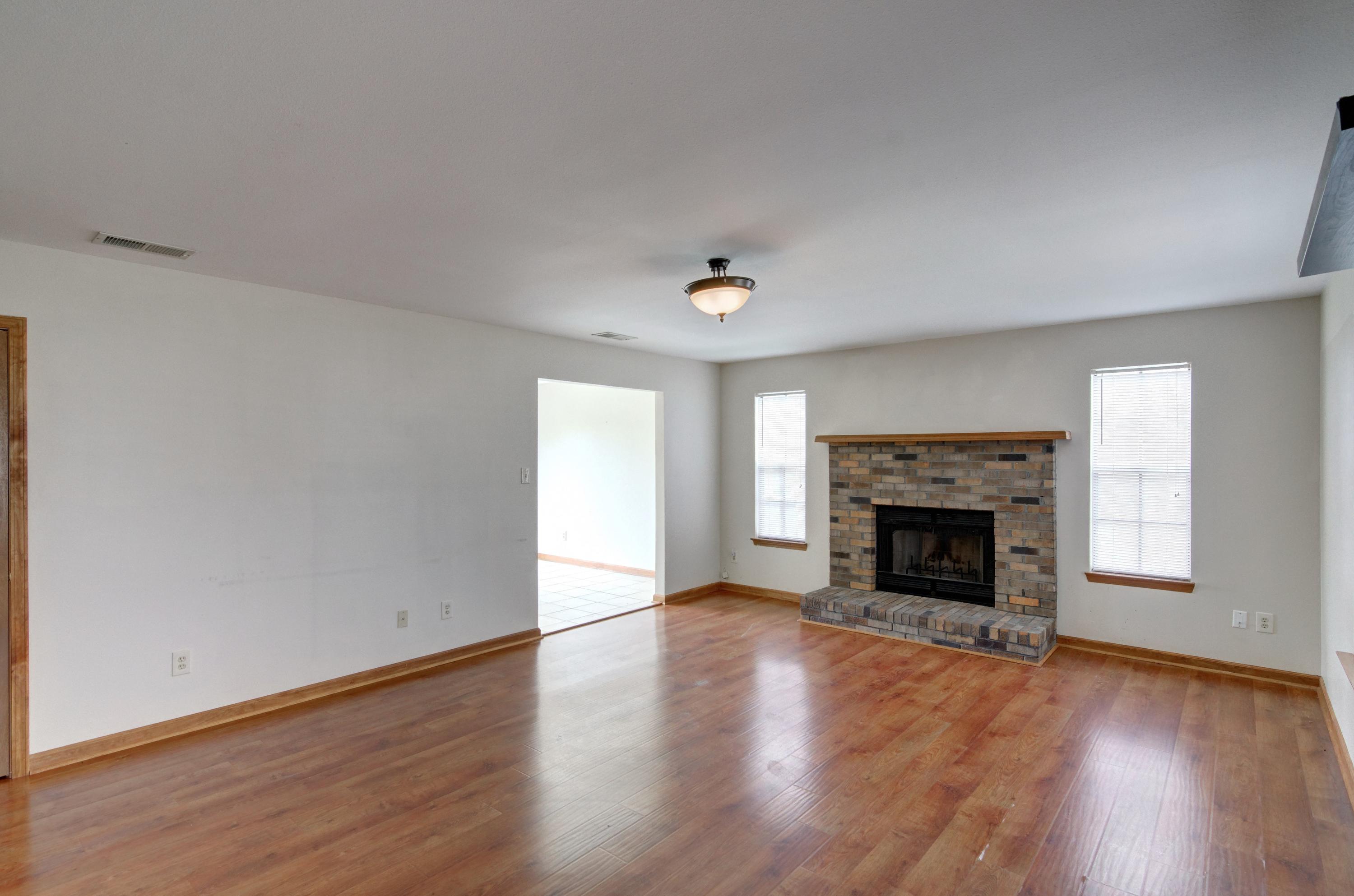 WOODLAND PARK ESTATES - Residential