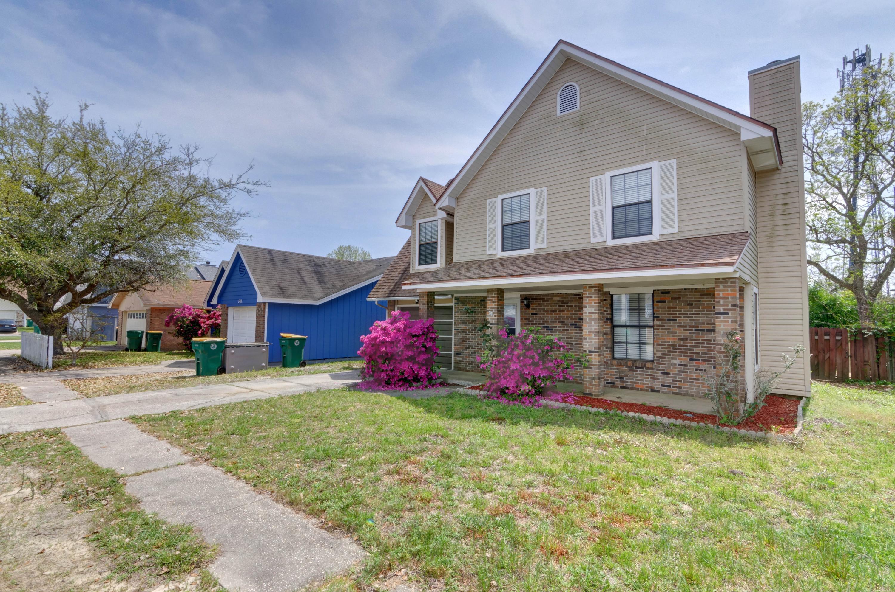 WOODLAND PARK ESTATES - Residential