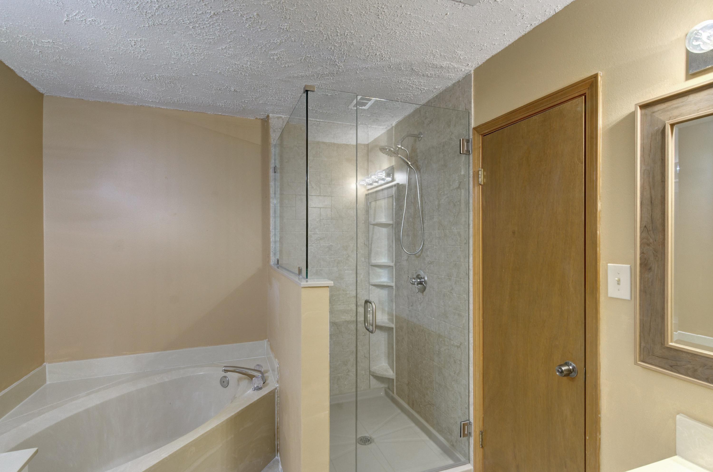 WOODLAND PARK ESTATES - Residential