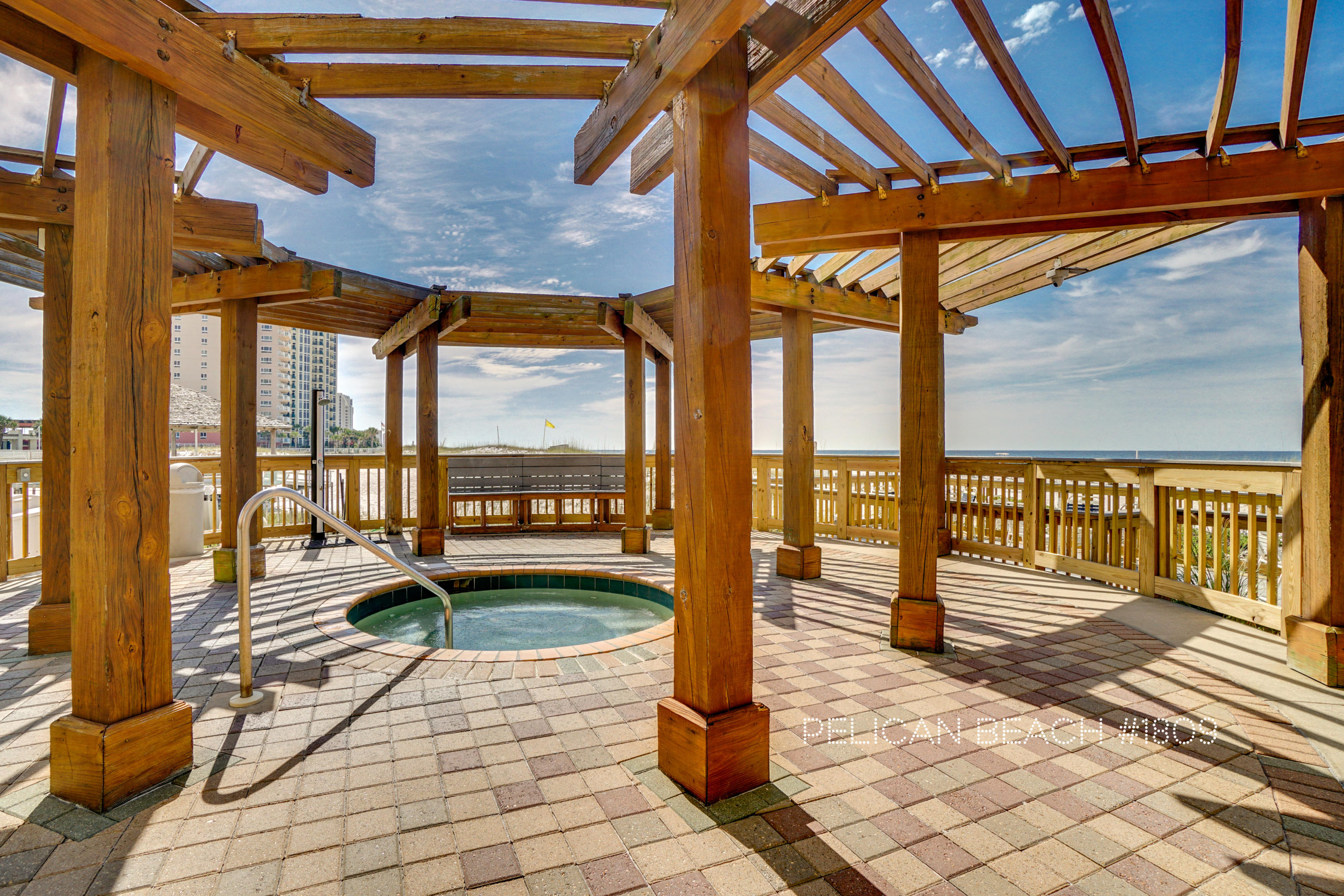 Pelican Beach - Residential