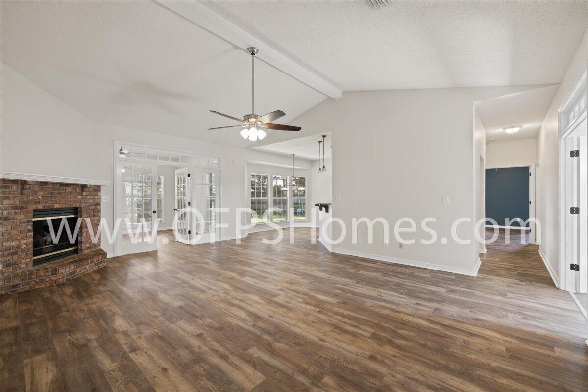 MOSSY OAKS - Residential Lease