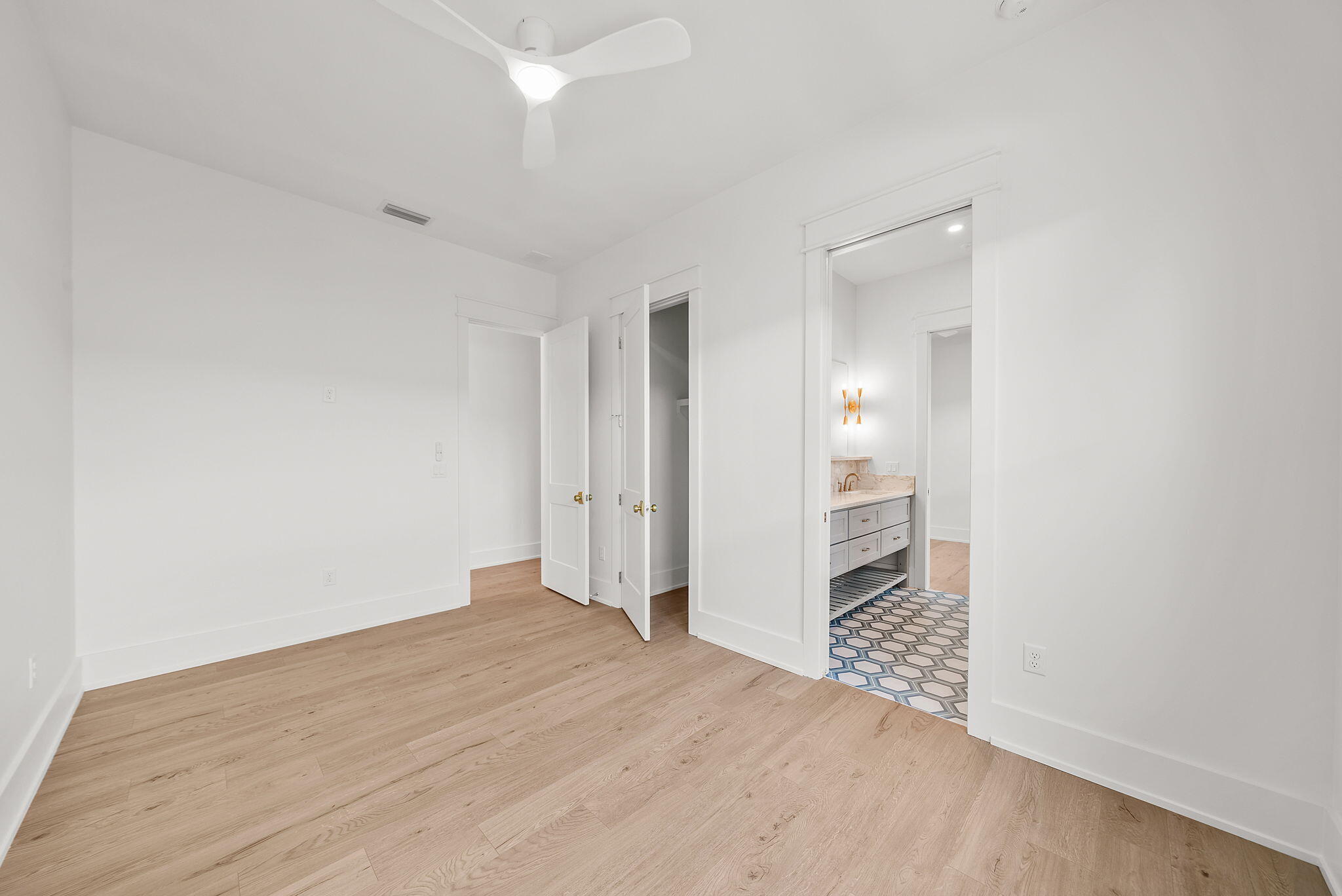 RIVIERA BEACH - Residential