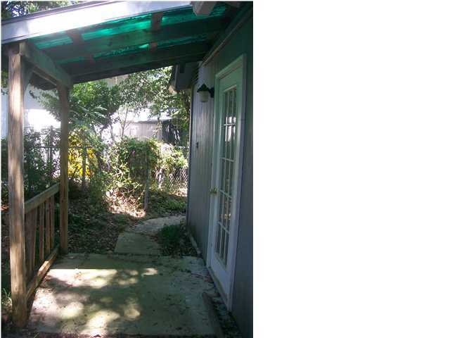 MAGNOLIA MANOR LOT 7 - Residential Lease
