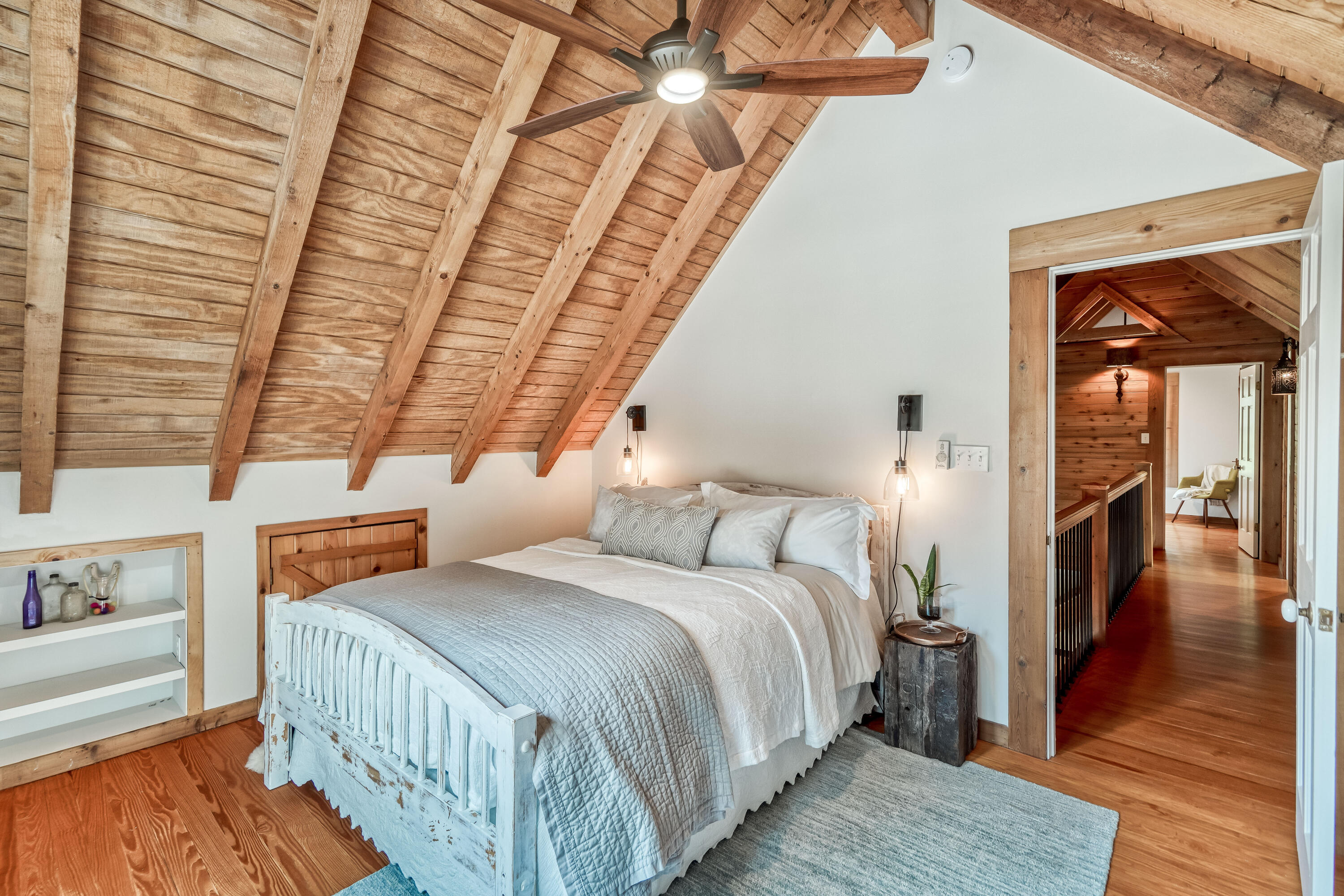 COUNTRY CABINS PH 2 - Residential