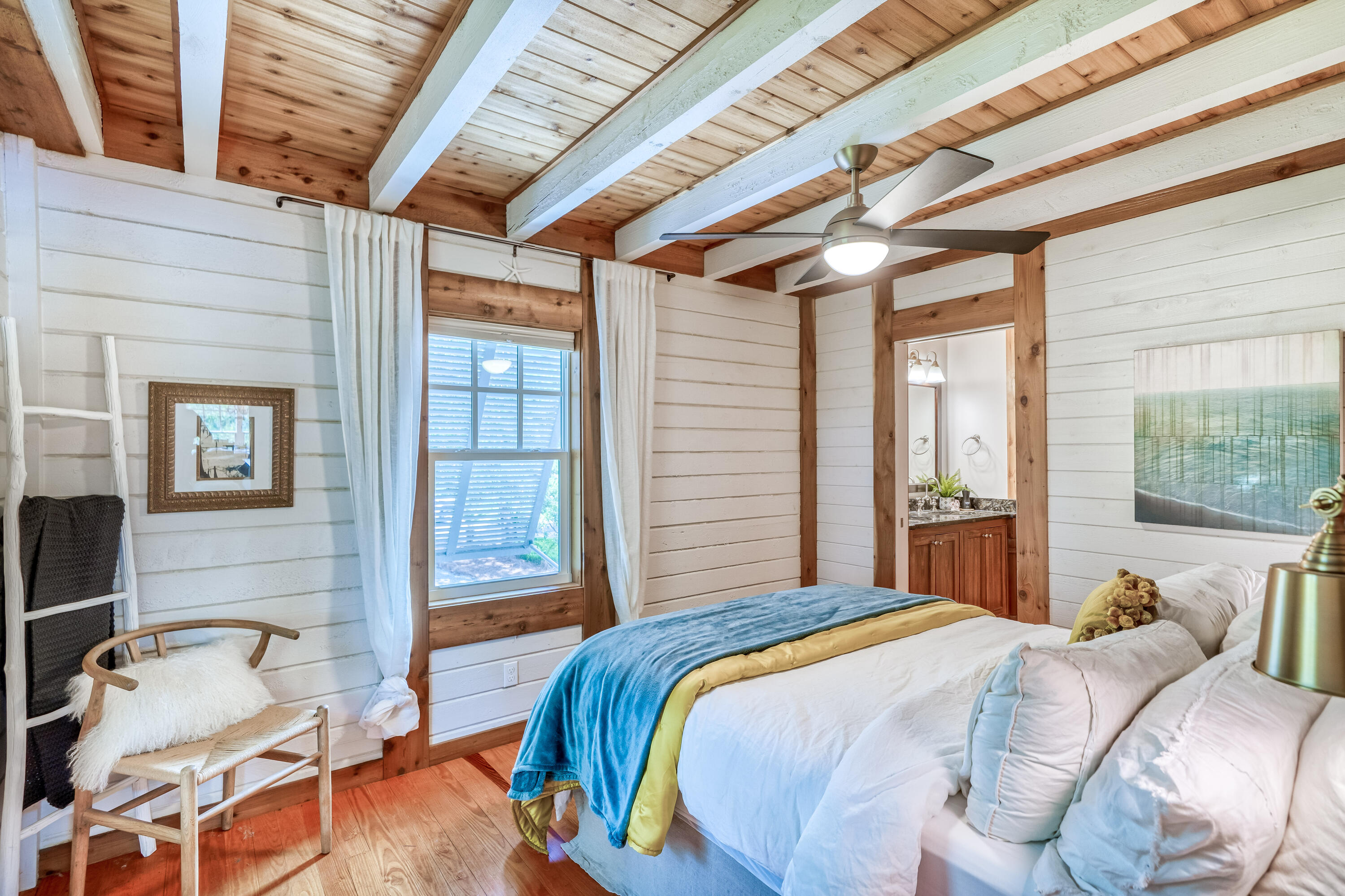 COUNTRY CABINS PH 2 - Residential
