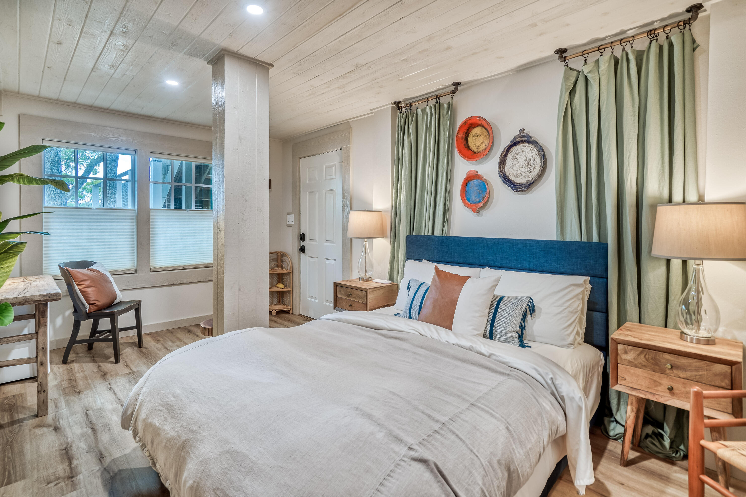 COUNTRY CABINS PH 2 - Residential