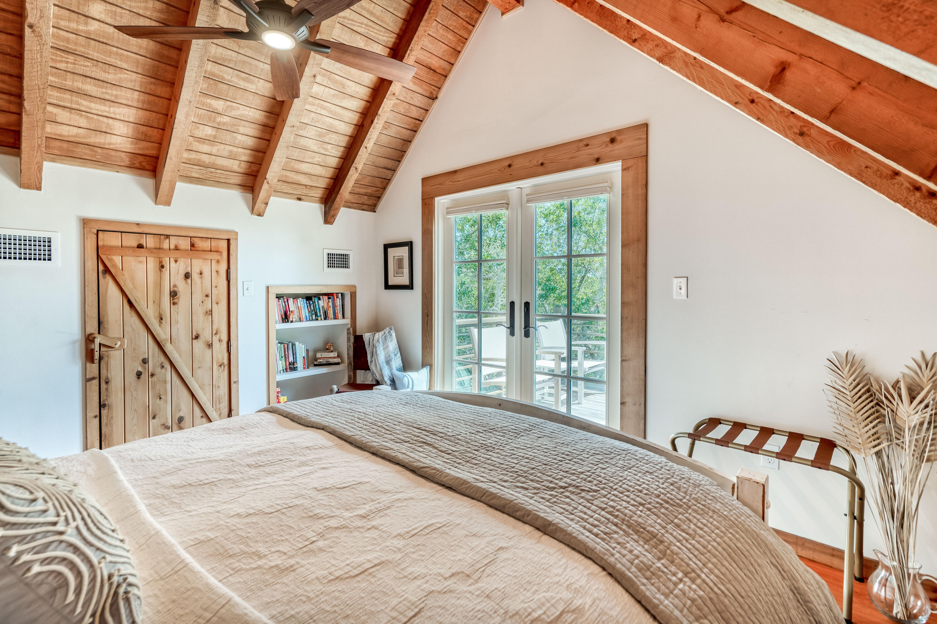 COUNTRY CABINS PH 2 - Residential